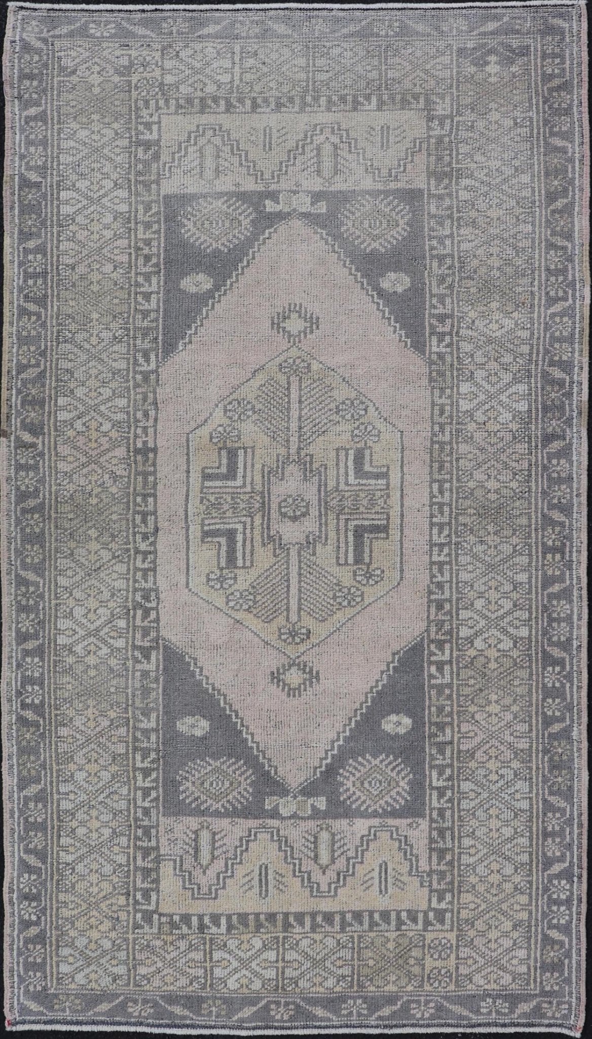 Turkish Vintage Oushak Rug in Muted Taupe, Gray, Cream, and Blush. Keivan Woven Arts rug/EN - 14126 country of origin / type: Turkey / 1940. Measures: 3'4 x 5'11 Vintage Medallion Turkish Oushak rug in muted taupe, light gray, blush, cream and lig... - Keivan Woven ArtsEN - 14126 - 23744Rug