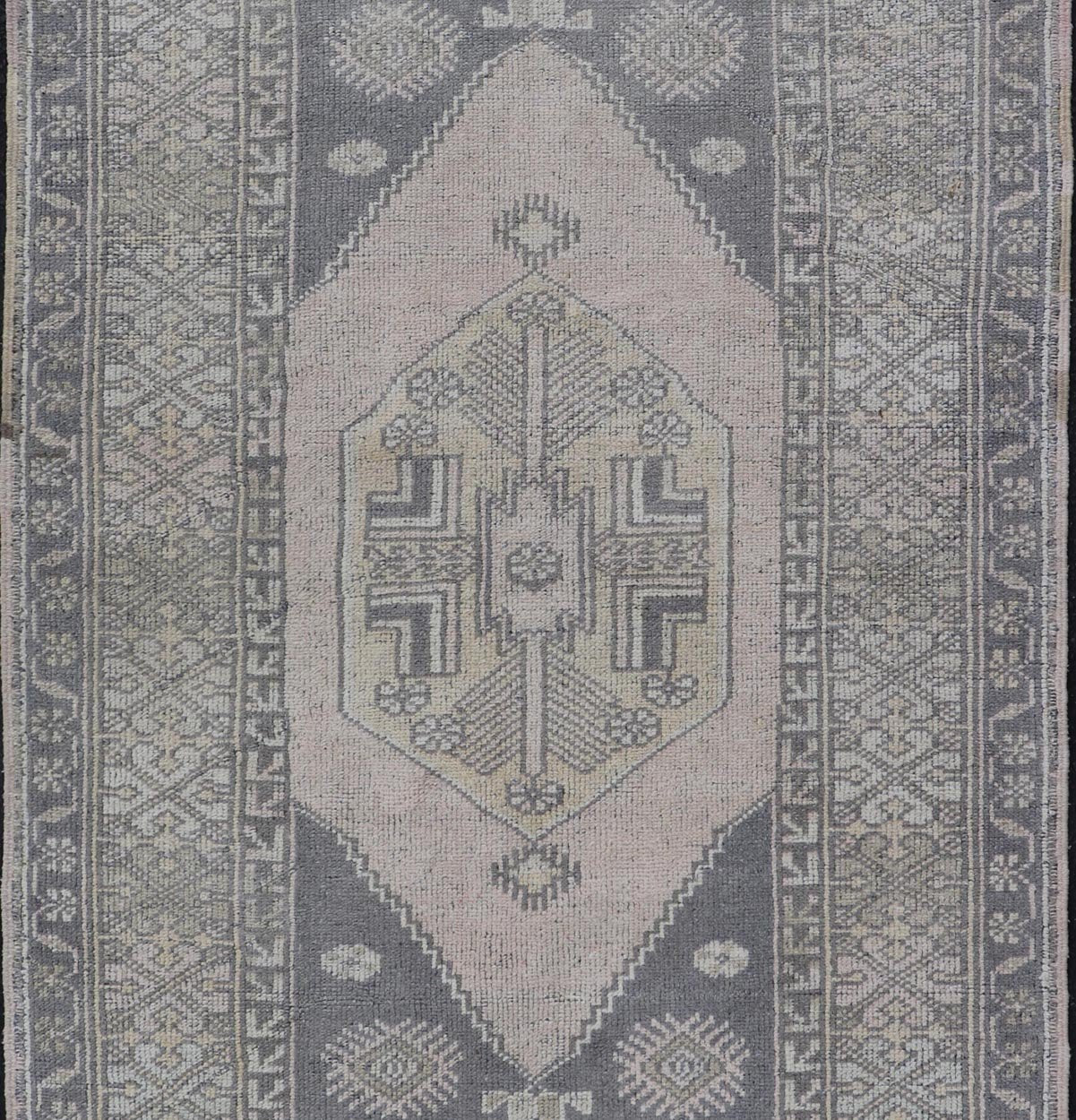 Turkish Vintage Oushak Rug in Muted Taupe, Gray, Cream, and Blush. Keivan Woven Arts rug/EN - 14126 country of origin / type: Turkey / 1940. Measures: 3'4 x 5'11 Vintage Medallion Turkish Oushak rug in muted taupe, light gray, blush, cream and lig... - Keivan Woven ArtsEN - 14126 - 23744Rug