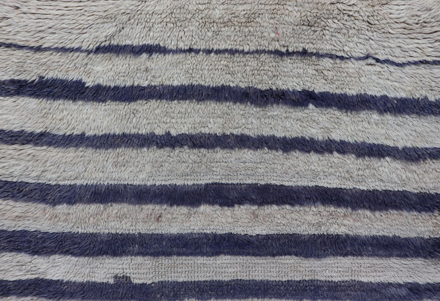 Turkish Angora Vintage Tulu Carpet with Stripe Pattern Light Taupe & Navy Blue. Vintage Tulu, Turkish Tulu. Vintage Turkish Tulu Carpet with light beige/Taupe and Navy Blue Stripe Pattern. Keivan Woven Arts / rug EN - 141520, country of origin / ... - Keivan Woven ArtsEN - 141520 - 6700Rug