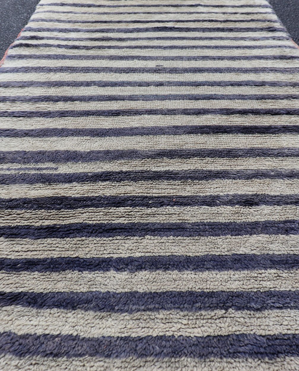 Turkish Angora Vintage Tulu Carpet with Stripe Pattern Light Taupe & Navy Blue. Vintage Tulu, Turkish Tulu. Vintage Turkish Tulu Carpet with light beige/Taupe and Navy Blue Stripe Pattern. Keivan Woven Arts / rug EN - 141520, country of origin / ... - Keivan Woven ArtsEN - 141520 - 6700Rug
