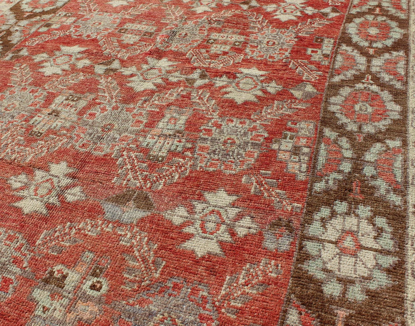 Vintage Turkish Oushak Rug With Interconnected Floral Designs in Red, Brown & Light Green' Vintage Oushak Carpet with Interconnected Floral Designs. Keivan Woven Arts rug# EN - 142192 origin/turkey Measures: 3'8 x 5'6 This vintage O... - Keivan Woven ArtsEN - 142192 - 7723Rug