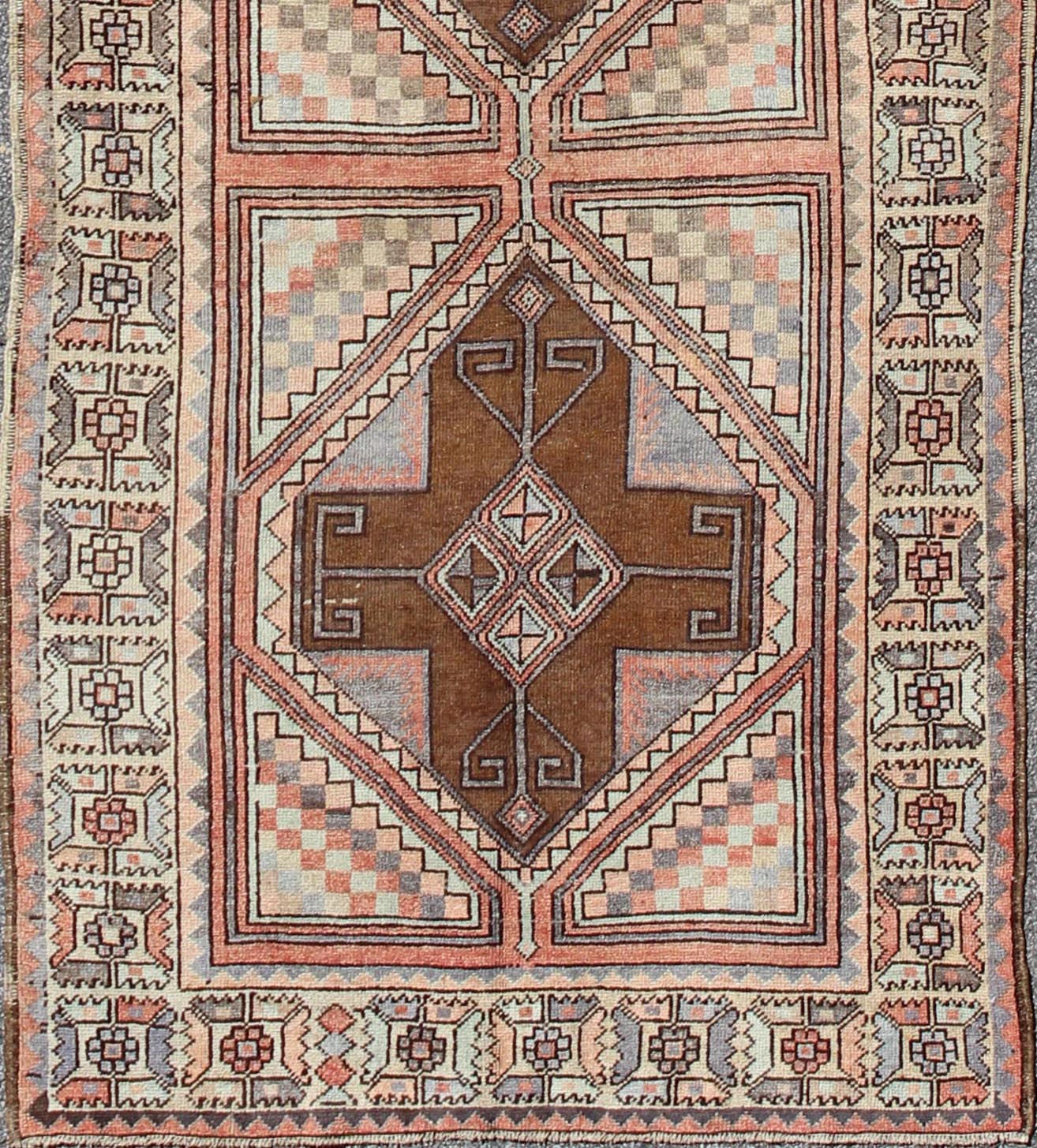 Multicolored pastel vintage Turkish Oushak runner with cross shapes design, rug en - 142351, country of origin / type: Turkey / Oushak, circa 1940 This vintage Turkish Oushak runner (circa 1940) features a unique blend of colors and an intricately... - Keivan Woven ArtsEN - 142351 - 8371Rug