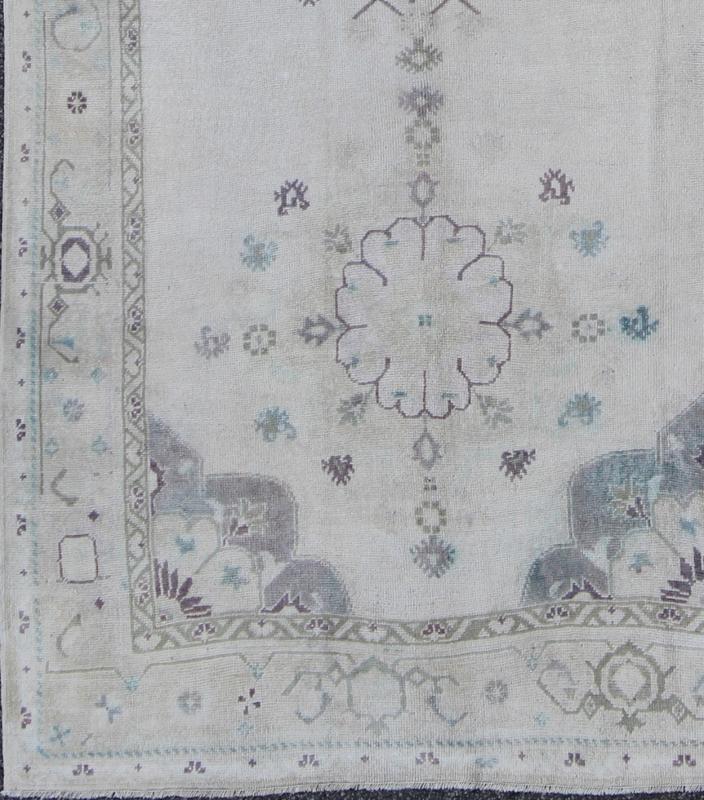 Light Color Turkish Oushak Vintage Gallery Runner with Stylized Floral Design. Vintage Oushak gallery rug from Turkey in with flower motifs, Keivan Woven Arts / rug EN - 142397, country of origin / type: Turkey / Oushak, circa 1940 This vin... - Keivan Woven ArtsEN - 142397 - 8387Rug