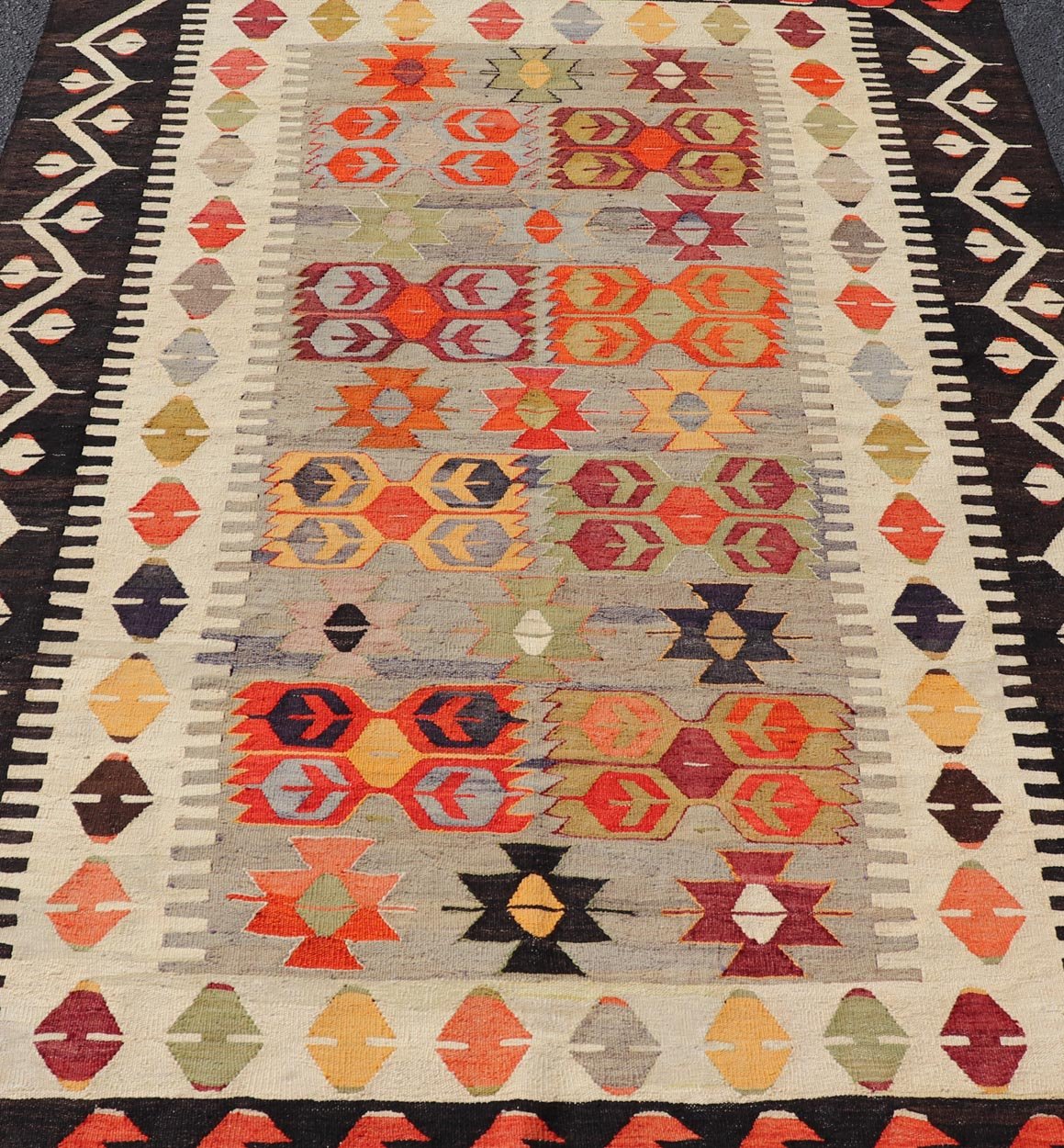 Colorful Vintage Turkish Flatweave Rug with All - Over Tribal Design. flat - weave Kilim from Turkey vintage in grey, ivory, yellow, red, and green. Keivan Woven Arts / rug EN - 14277, country of origin / type: Turkey / Kilim, circa 1950. Measures: 6'0 x 8'0 - Keivan Woven ArtsEN - 14277 - 23571Rug
