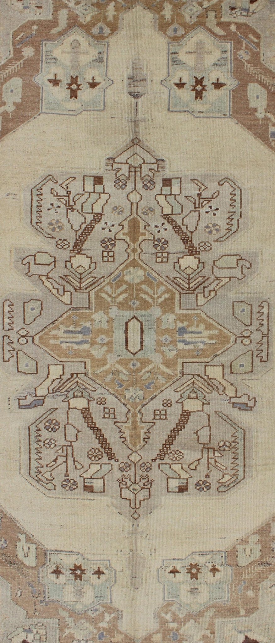Vintage Hand Knotted Turkish Oushak Rug with Large Floral Medallion This Turkish Vintage Oushak contains subtle tones of taupe, beige and gray - blue, which are highlighted by brown and mocha colors. The elegant center medallion accentuates a bot... - Keivan Woven ArtsEN - 142892 - 8070Rug