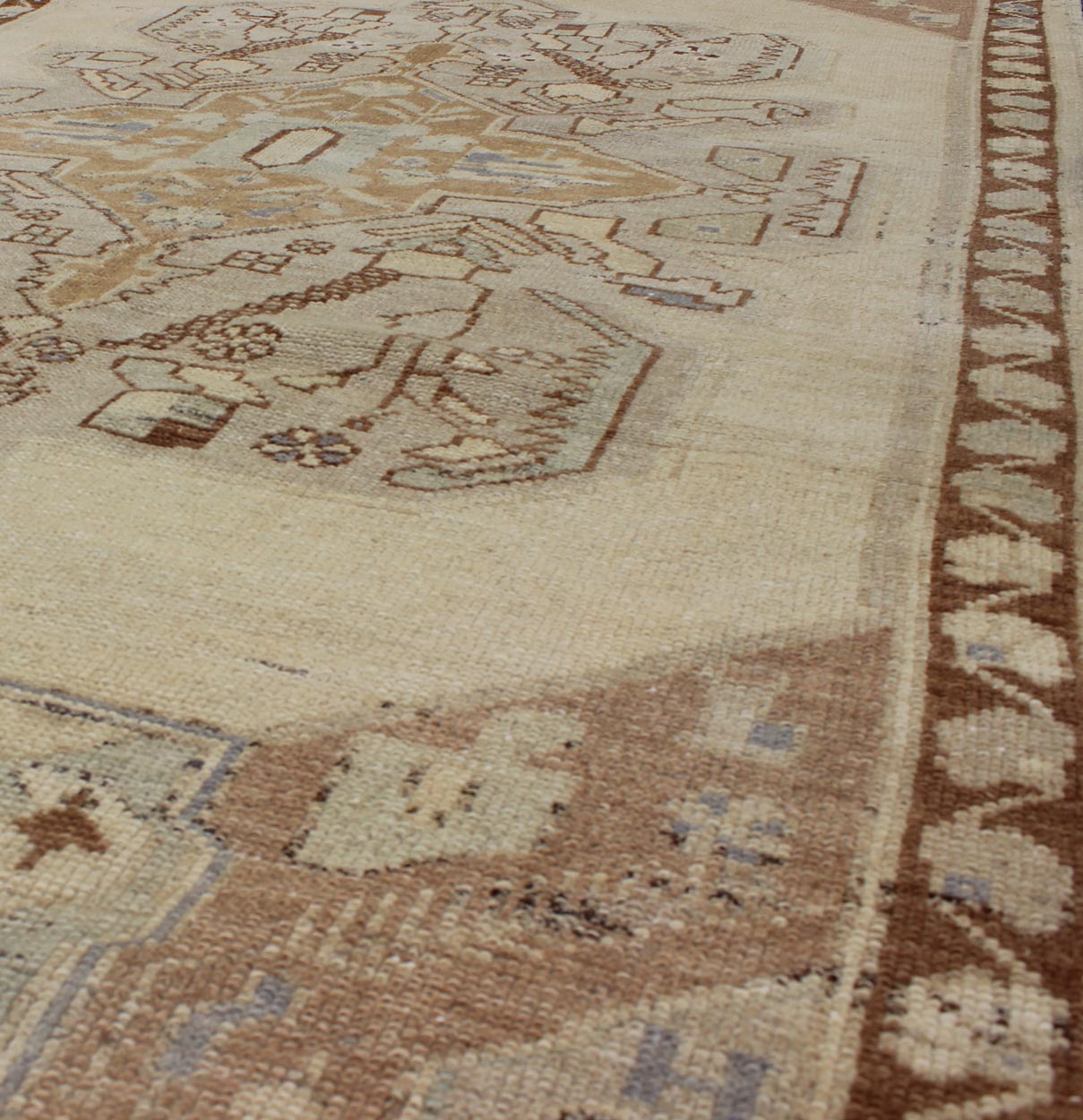 Vintage Hand Knotted Turkish Oushak Rug with Large Floral Medallion This Turkish Vintage Oushak contains subtle tones of taupe, beige and gray - blue, which are highlighted by brown and mocha colors. The elegant center medallion accentuates a bot... - Keivan Woven ArtsEN - 142892 - 8070Rug
