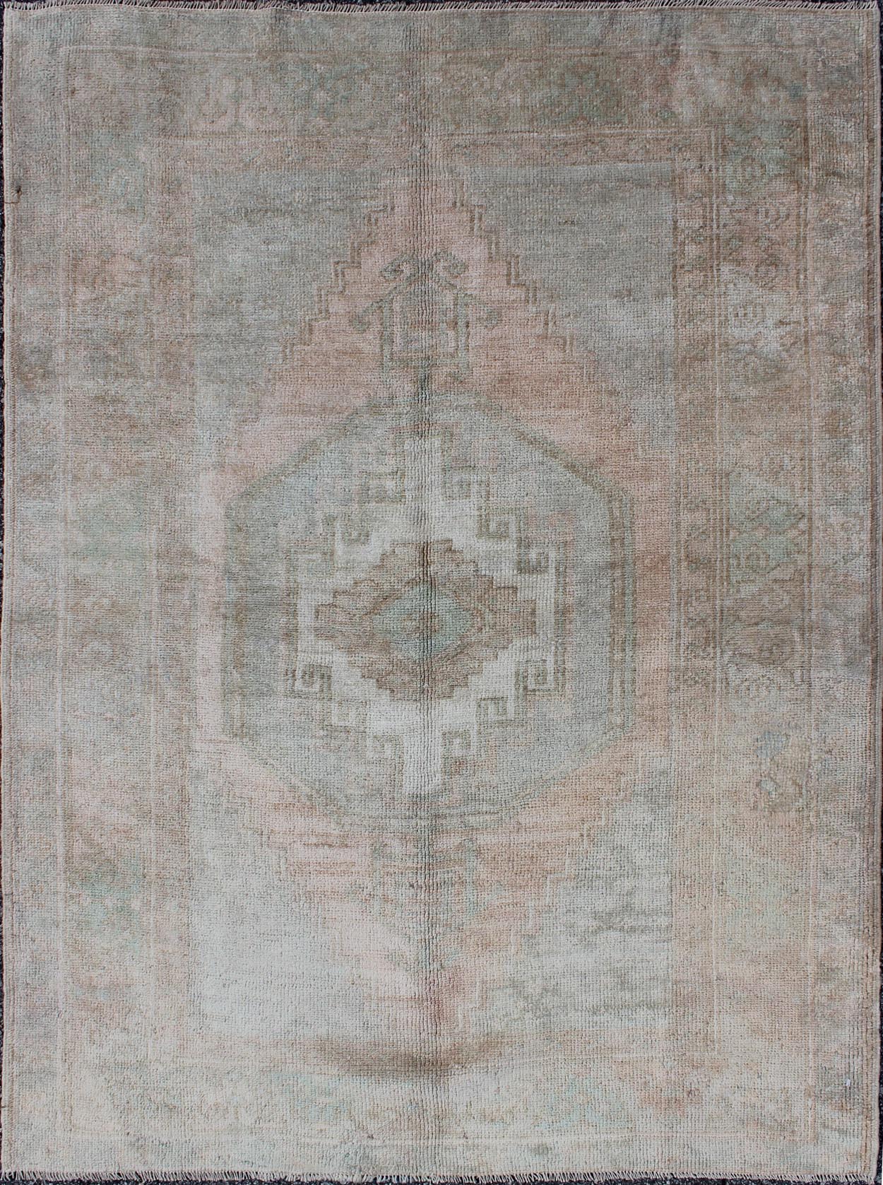 Mid - Century Muted Vintage Turkish Oushak with Central Medallion Design Muted Vintage Turkish Mid - Century Oushak with Central Medallion Design rug / en - 142989 origin / turkey This muted vintage Turkish Oushak carpet from the mid - 20th cen... - Keivan Woven ArtsEN - 142989 - 8341Rug