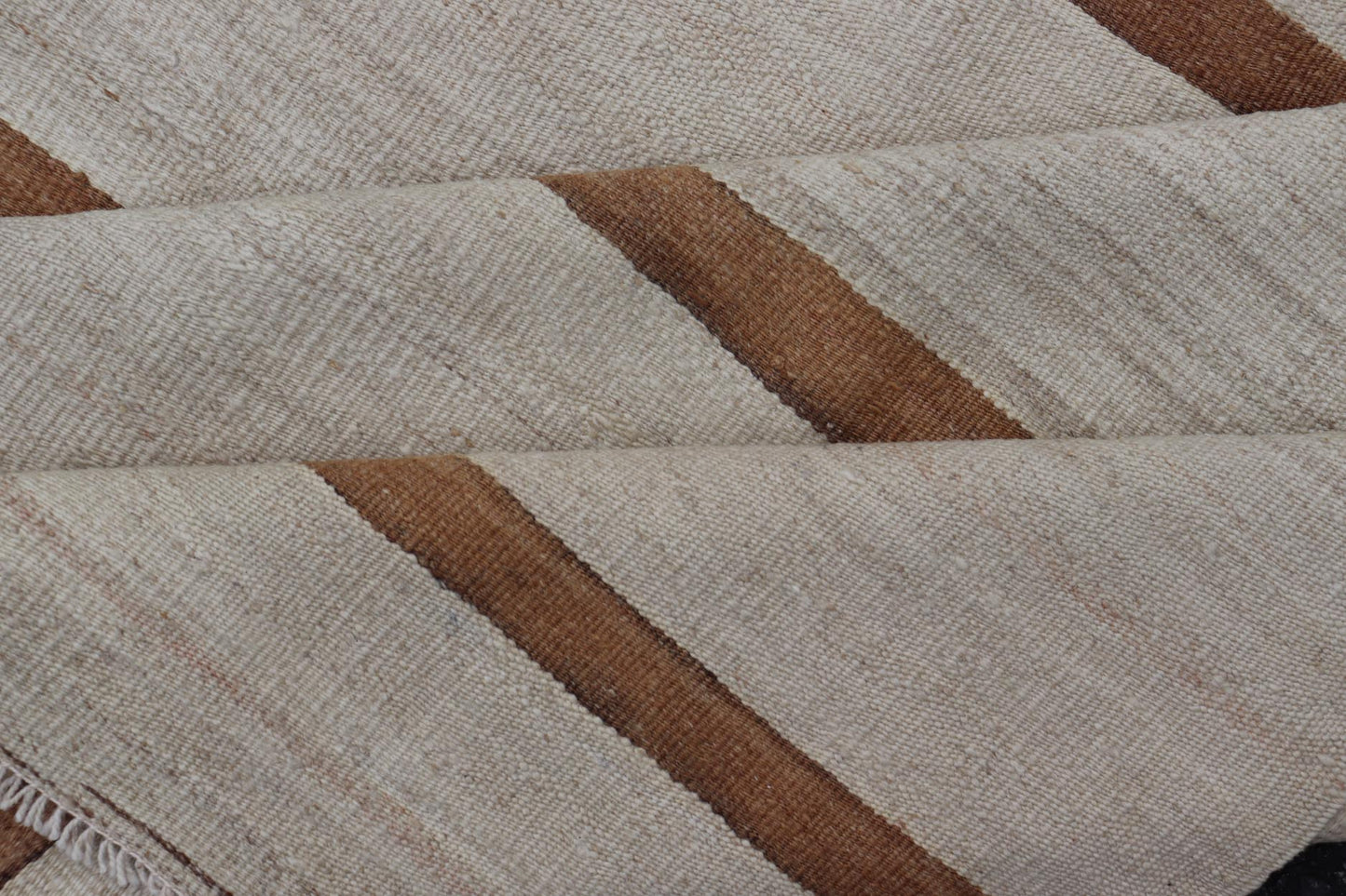 Vintage Turkish Flat - Weave Muted Colored Kilim in ivory, Brown and Light Tan. Minimalist design Kilim from Turkey, rug EN - 14585, country of origin / type: Turkey / Kilim, circa 1950 Measures: 4'8 x 7'8 This vintage flat - woven Kilim features ... - Keivan Woven ArtsEN - 14585 - 23965Rug