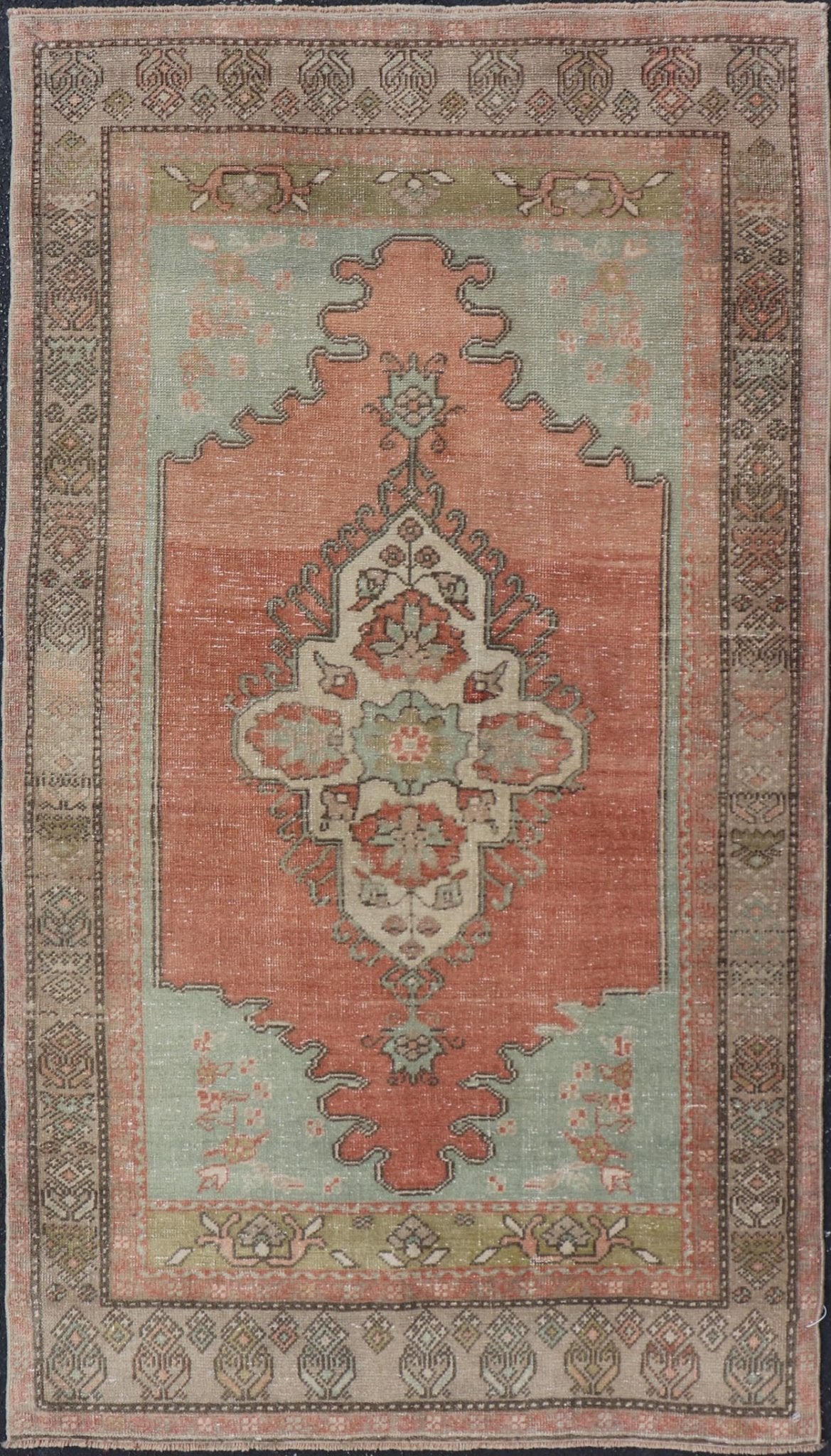 Vintage Turkish Oushak Rug With Medallion in Earthy Color Tones With Coral Color. Keivan Woven Arts / rug EN - 14597, country of origin / type: Turkey / Oushak, circa 1940 Measures: 3'2 x 5'11 This vintage Oushak carpet from Turkey has center m... - Keivan Woven ArtsEN - 14597 - 23768Rug