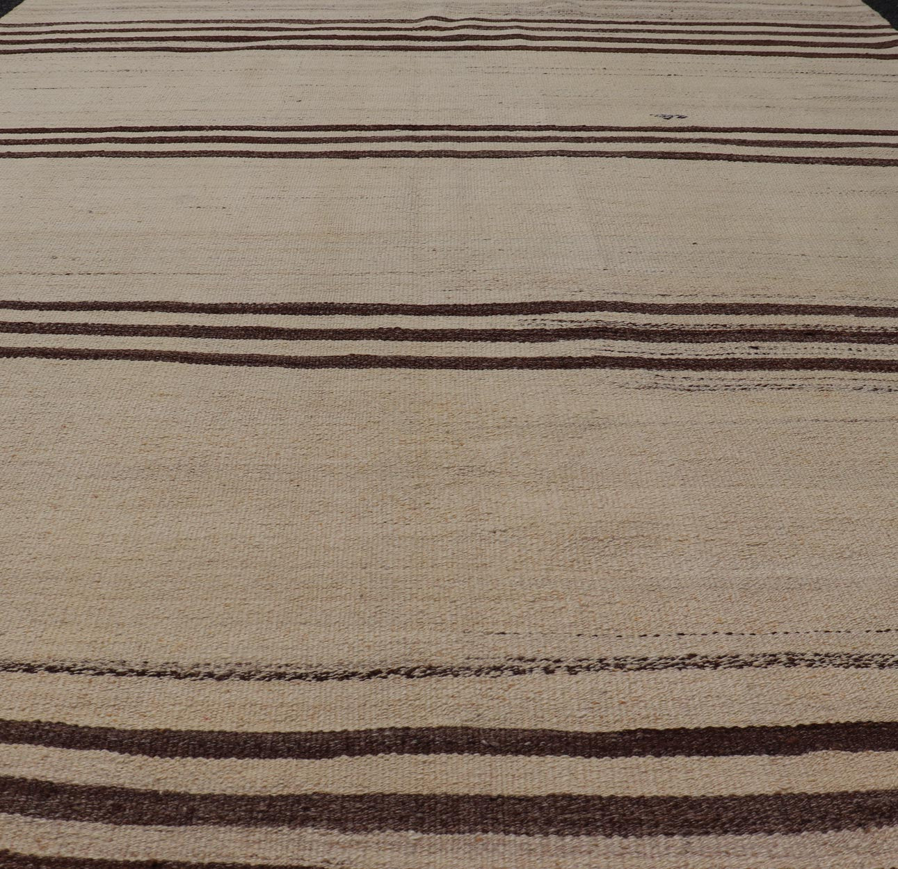 Turkish Vintage Flat - Weave in Brown and Cream with Stripe Design. Keivan Woven Arts / rug EN - 14904, country of origin / type: Turkey / Kilim, circa 1950 Measures: 4'11 x 6'4 This vintage striped design Turkish Kilim rendered in shade of browns, ... - Keivan Woven ArtsEN - 14904 - 24001Rug