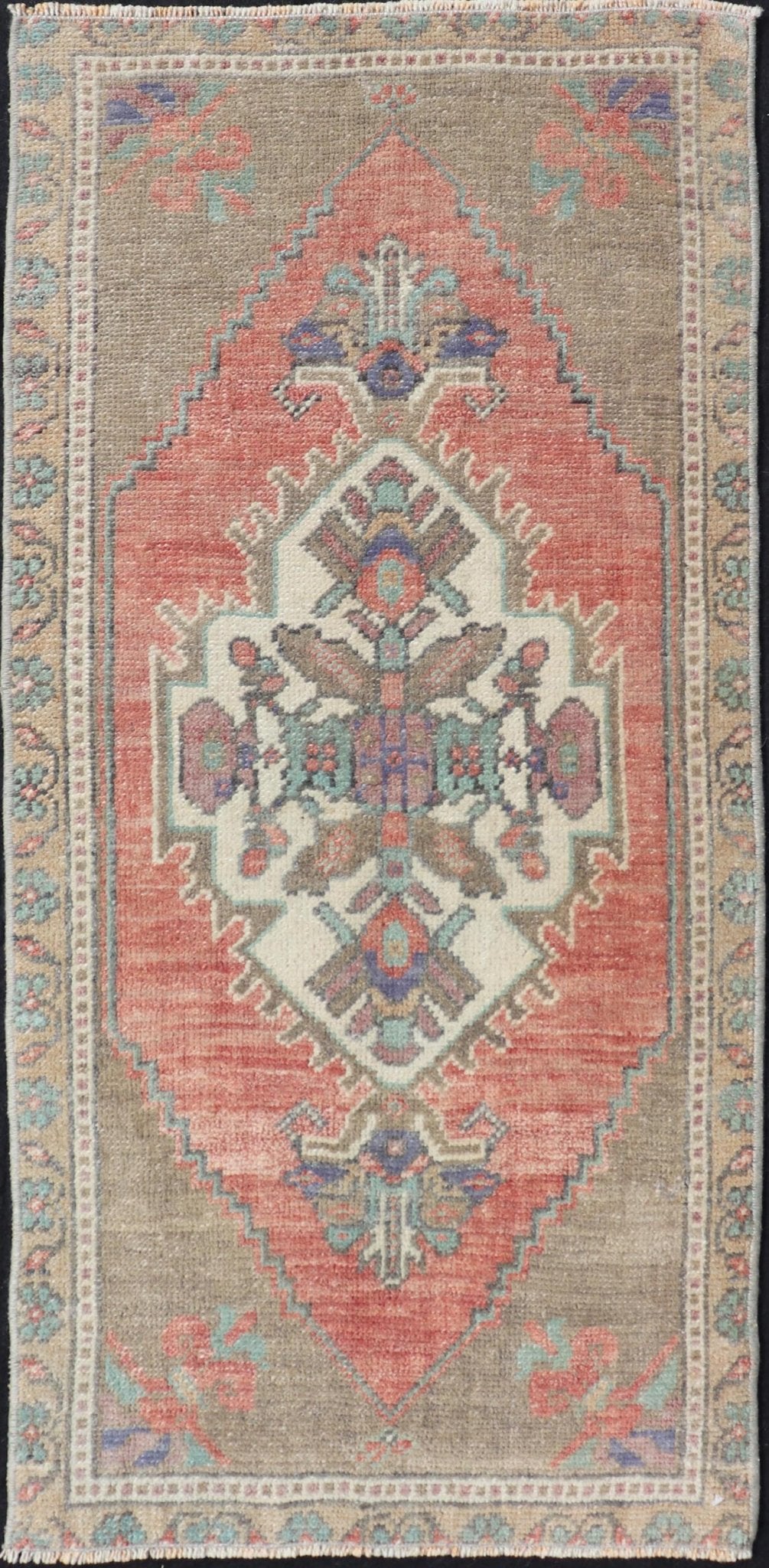 Vintage Turkish Oushak Rug with All - Over Sub - Geometric Medallion Design Keivan Woven Arts / rug EN - 15910, country of origin / type: Turkey / Oushak, circa 1950 Measures: 1'8 x 3'4 - Keivan Woven ArtsEN - 15910 - 23876Rug