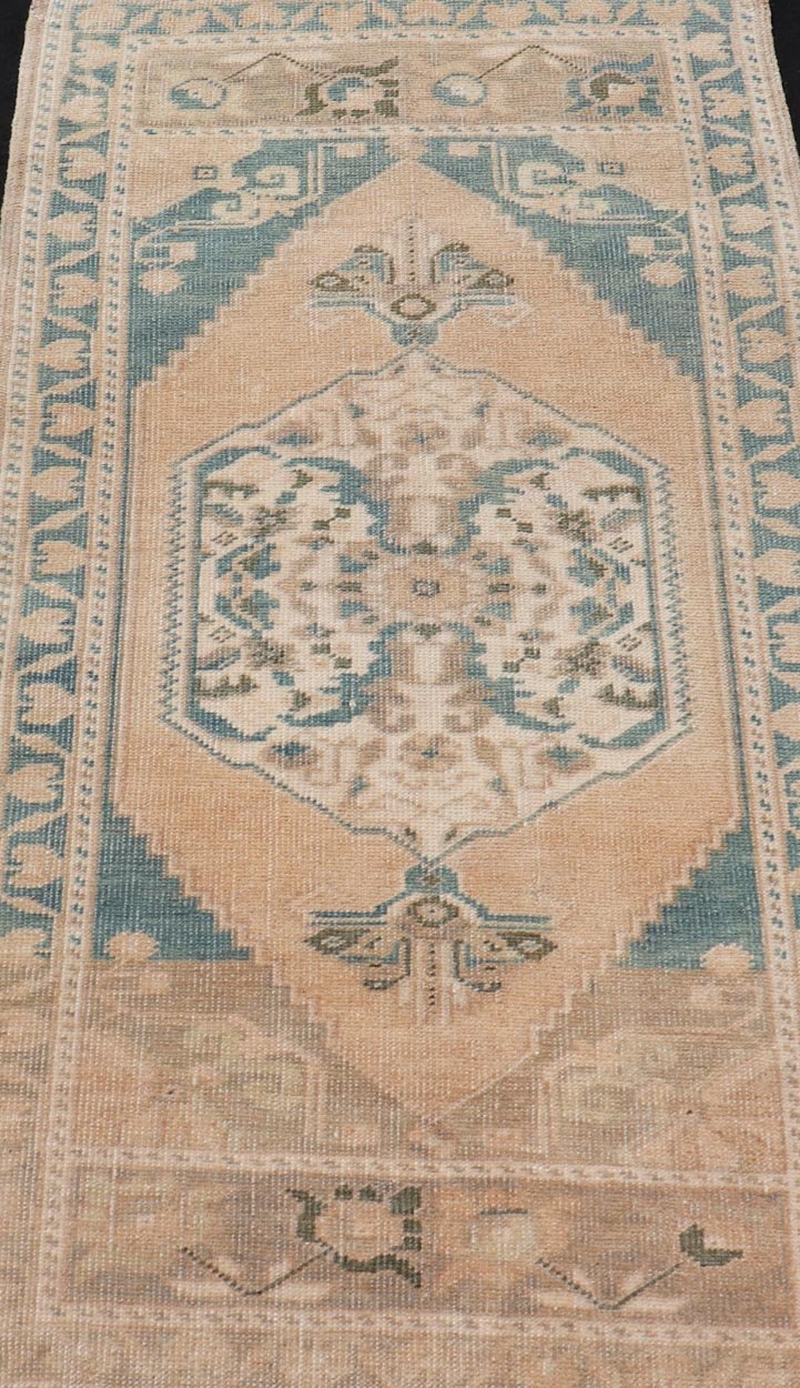 Vintage Turkish Oushak Rug with All - Over Sub - Geometric Medallion Design Keivan Woven Arts / rug EN - 15915, country of origin / type: Turkey / Oushak, circa 1950, Oushak rug, vintage Turkish Oushak, Oushak vintage rug, small Turkish Oushak rug, small... - Keivan Woven ArtsEN - 15915 - 24085Rug