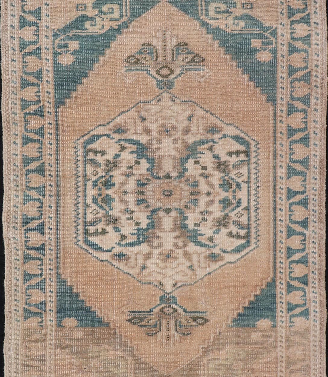 Vintage Turkish Oushak Rug with All - Over Sub - Geometric Medallion Design Keivan Woven Arts / rug EN - 15915, country of origin / type: Turkey / Oushak, circa 1950, Oushak rug, vintage Turkish Oushak, Oushak vintage rug, small Turkish Oushak rug, small... - Keivan Woven ArtsEN - 15915 - 24085Rug