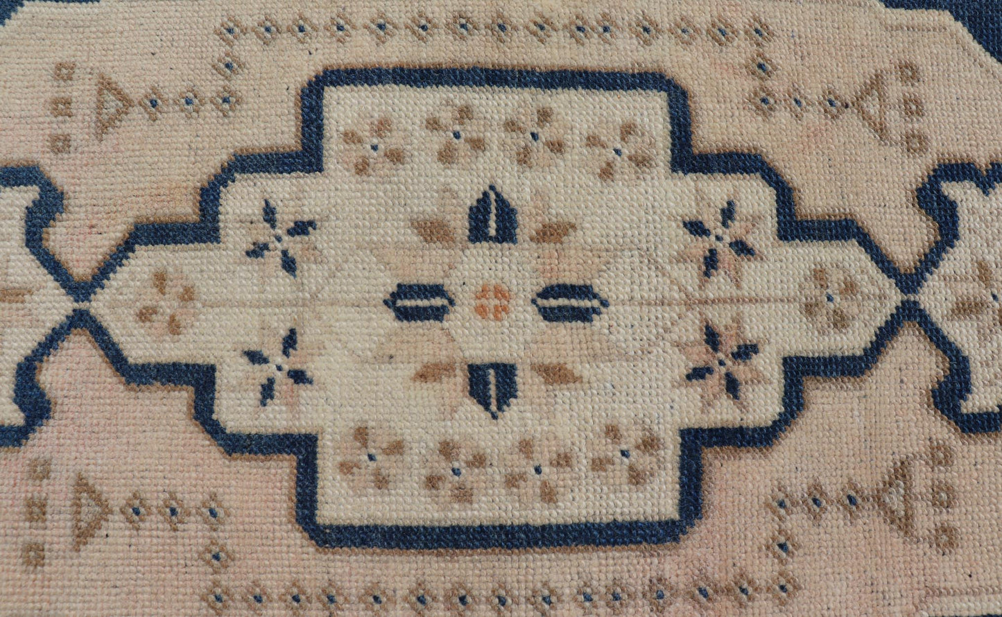 Vintage Turkish Oushak Rug with All - Over Sub - Geometric Medallion Design Keivan Woven Arts / rug EN - 15922, country of origin / type: Turkey / Oushak, circa 1950 Measures: 1'7 x 3'9 - Keivan Woven ArtsEN - 15922 - 24115Rug