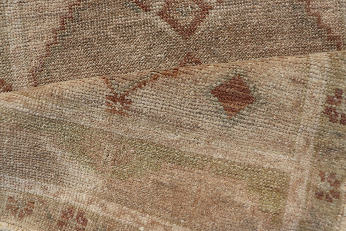 Vintage Turkish Oushak Rug with All - Over Sub - Geometric Medallion Design Keivan Woven Arts / rug EN - 15924, country of origin / type: Turkey / Oushak, circa 1950 Measures: 1'7 x 3'4 - Keivan Woven ArtsEN - 15924 - 24127Rug