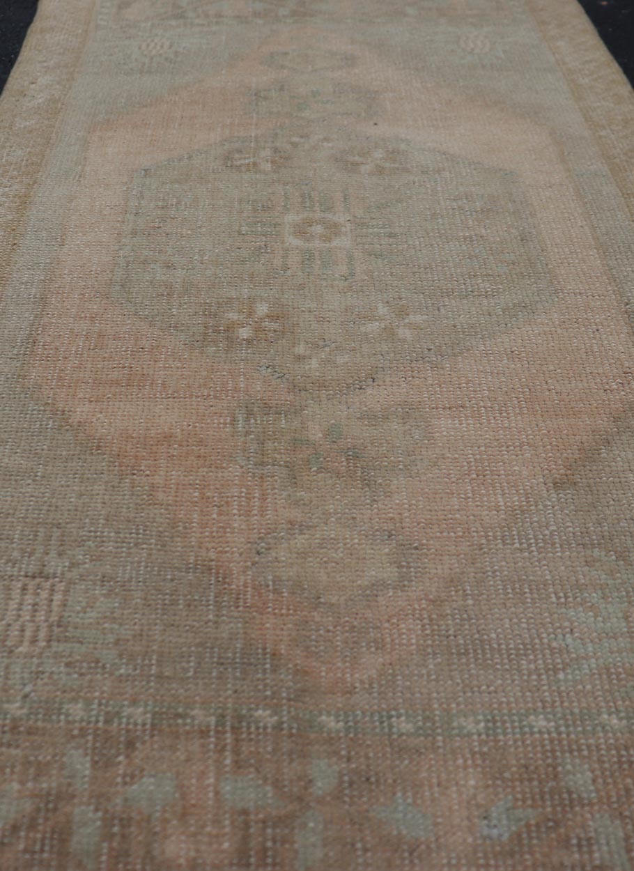Vintage Turkish Oushak Rug with All - Over Sub - Geometric Medallion Design Keivan Woven Arts / rug EN - 15927, country of origin / type: Turkey / Oushak, circa 1950 Measures: 1'8 x 3'4 - Keivan Woven ArtsEN - 15927 - 24145Rug
