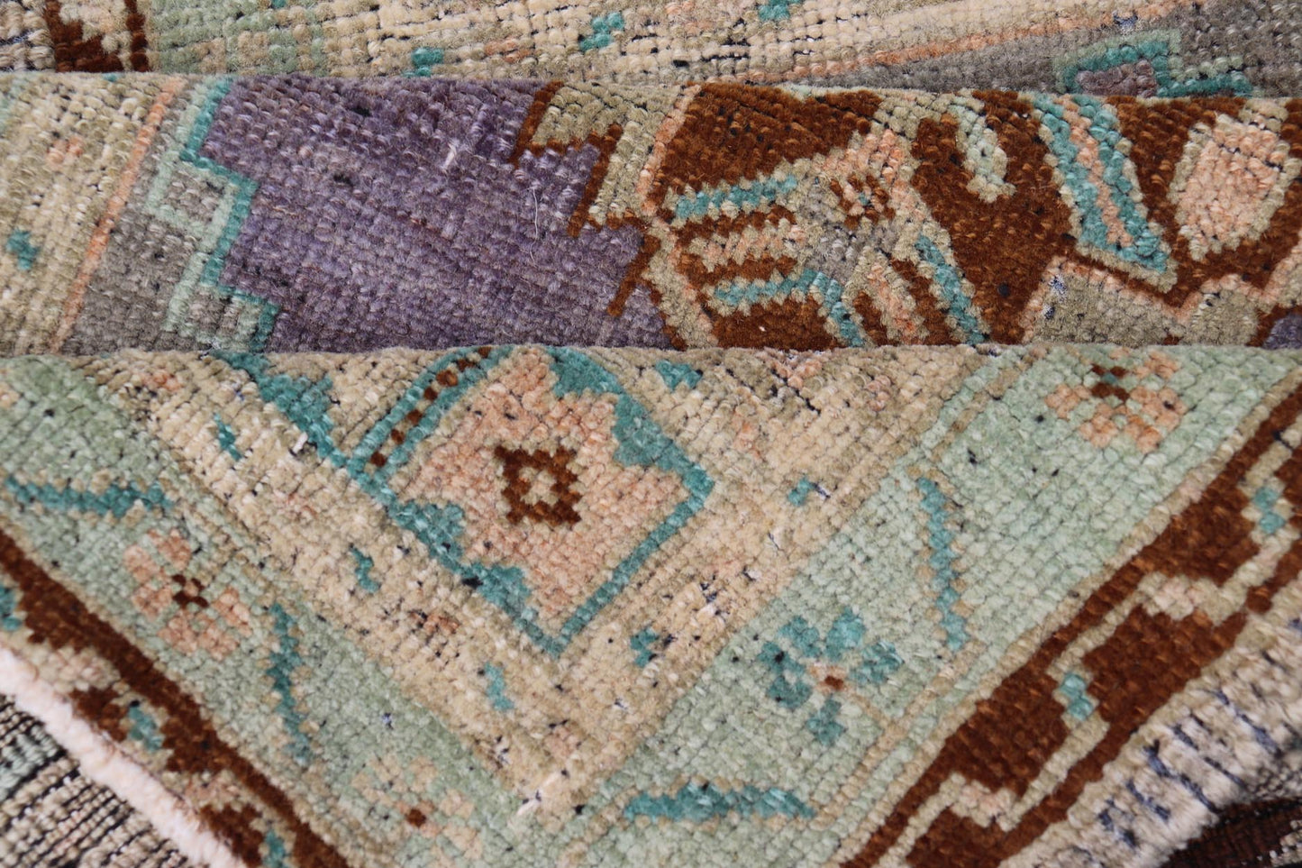 Vintage Turkish Oushak Rug with All - Over Sub - Geometric Medallion Design Vintage Turkish Oushak Rug with All - Over Sub - Geometric Medallion Design Keivan Woven Arts / rug EN - 15929, country of origin / type: Turkey / Oushak, circa 1950, Turkish Ous... - Keivan Woven ArtsEN - 15929 - 24151Rug