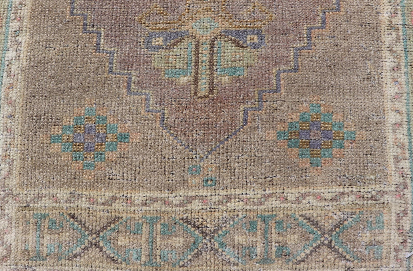 Vintage Turkish Oushak Rug with All - Over Sub - Geometric Medallion Design Vintage small Turkish Oushak Rug with All - Over Sub - Geometric Medallion Design. Keivan Woven Arts / rug EN - 15931, country of origin / type: Turkey / Oushak, circa 1950 ... - Keivan Woven ArtsEN - 15931 - 24163Rug