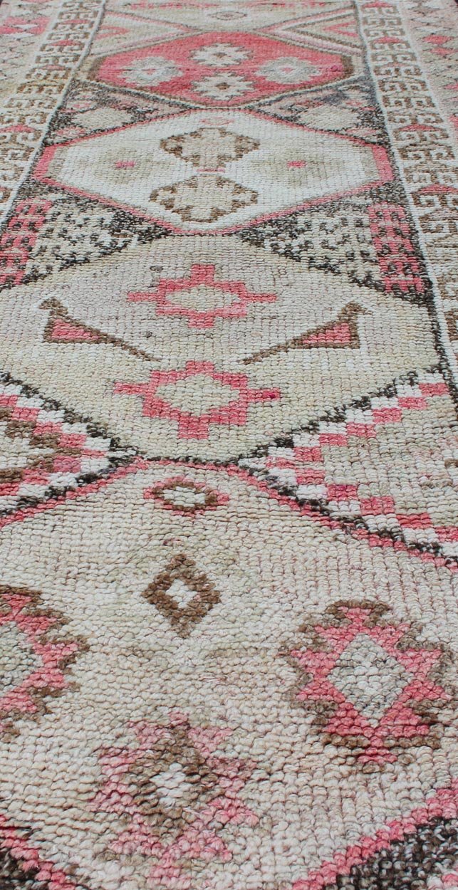Vintage Turkish Oushak Runner with Multi - Medallion Design in Charcoal, Red Ivory Vintage Oushak runner from Turkey with Vertical Medalliondesign in multi - colors, charcoal, pink, red, and cream. Keivan Woven Arts / Rug en - 165340, country of origi... - Keivan Woven ArtsEN - 165340 - 11189Rug
