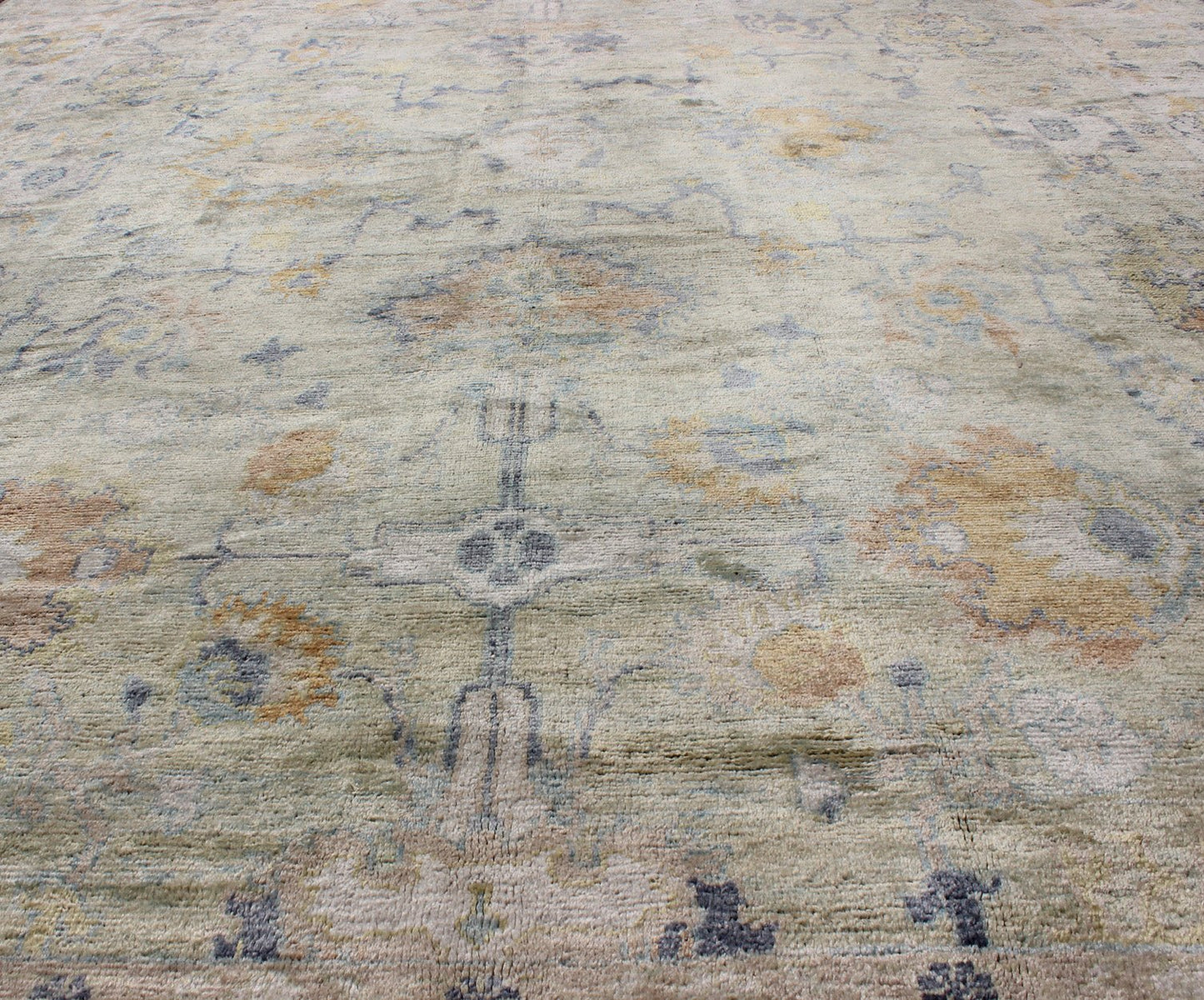 Turkish Oushak Rug with Neutral Color Palette and All - Over Flower Design Turkish Oushak rug with neutral color palette and all - over flower design. Keivan Woven Arts / rug EN - 165700, country of origin / type: Turkey / Oushak Measures: 10'9 x 1... - Keivan Woven ArtsEN - 165700 - 9080Rug