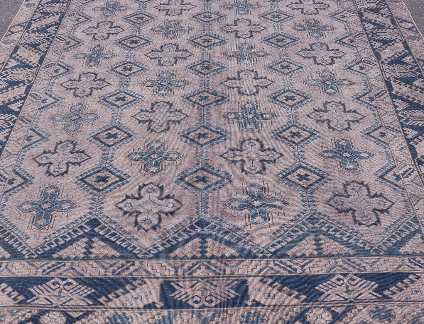 Antique Turkish Oushak Rug in Blue with Geometric Design Turkish Oushak Carpet with Geometric Designs, rug en - 165874, country of origin / type: Turkey / Oushak, circa 1910 This Oushak rug from Turkey features an all - over design of repeat... - Keivan Woven ArtsEN - 165874 - 11219Rug