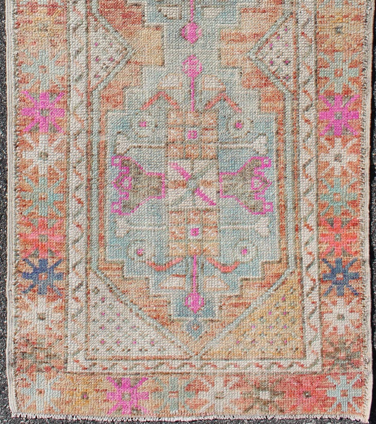 Vintage Turkish Oushak Geometric Runner With in Light Orange and Multi Colors Oushak Vintage Rug from Turkey with Multi - Colored Medallion Design, rug en - 165996, country of origin / type: Turkey / Oushak, circa 1930 This vintage Turkish Ou... - Keivan Woven ArtsEN - 165996 - 9520Rug