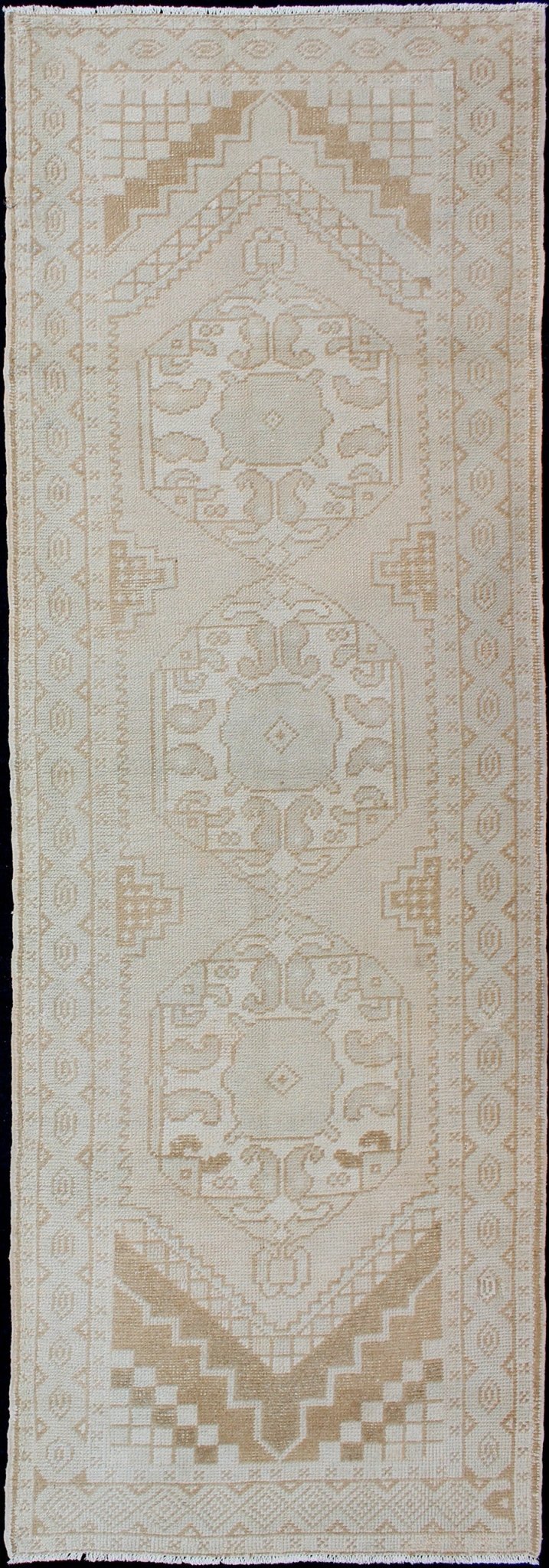 Subdued Vintage Turkish Oushak Runner with Medallions Lightly toned vintage Turkish Runner with Oushak design, Keivan Woven Arts / rug EN - 176032, country of origin / type: Turkey / Oushak, circa 1940. This vintage Turkish Oushak runner fe... - Keivan Woven ArtsEN - 176032 - 10233Rug