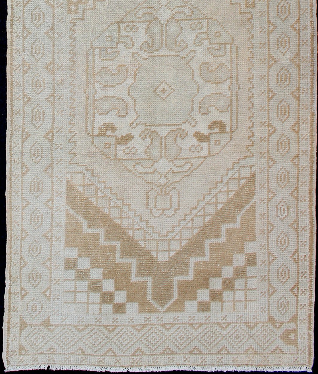 Subdued Vintage Turkish Oushak Runner with Medallions Lightly toned vintage Turkish Runner with Oushak design, Keivan Woven Arts / rug EN - 176032, country of origin / type: Turkey / Oushak, circa 1940. This vintage Turkish Oushak runner fe... - Keivan Woven ArtsEN - 176032 - 10233Rug