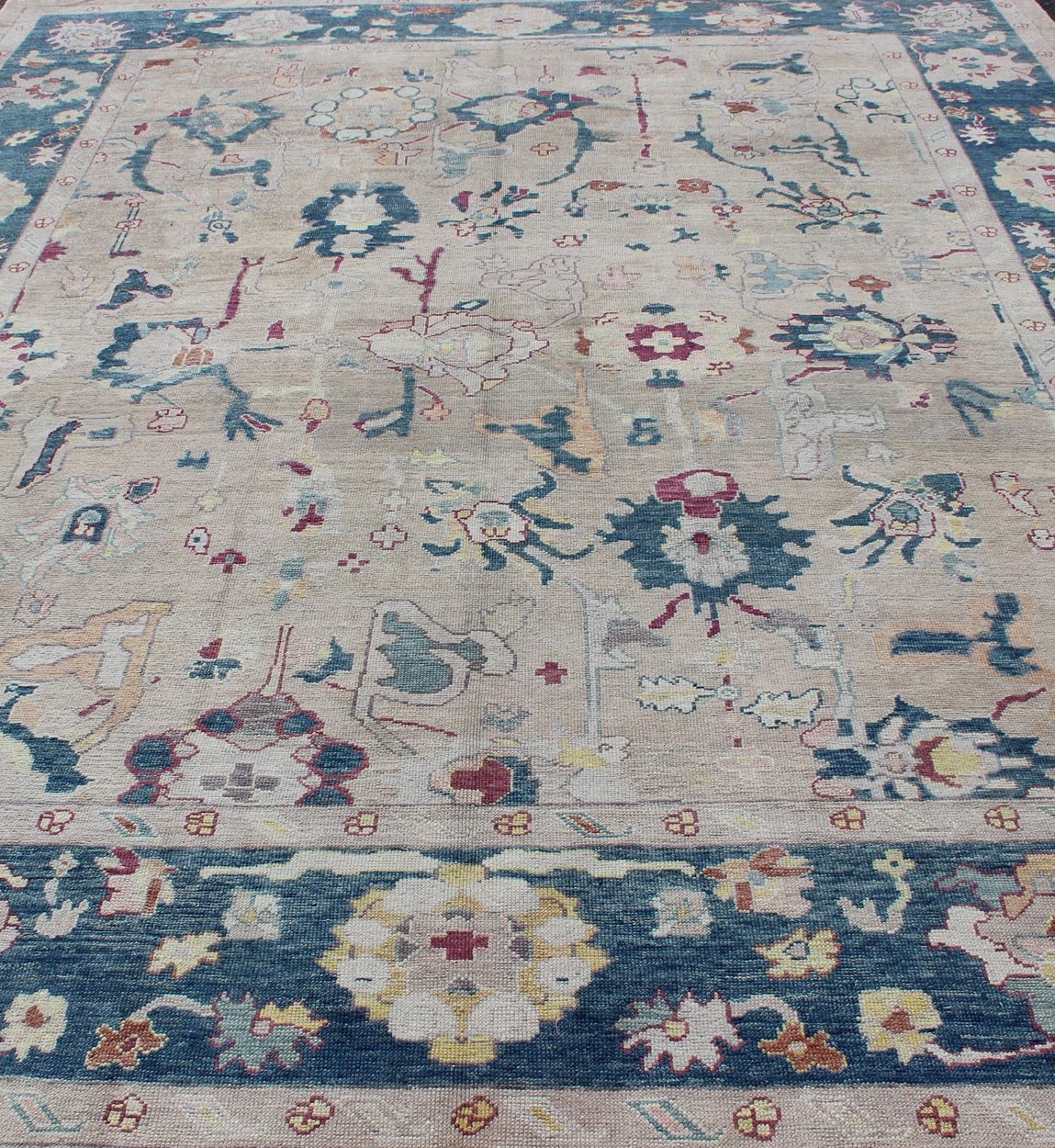 Oushak rug from Turkey with floral blossom all - over design rendered in gray, blue, ivory, and red tones, rug en - 176142, country of origin or type: Turkey or Oushak This striking Turkish Oushak rug bears a gray - colored body that is highlighted by... - Keivan Woven ArtsEN - 176142 - 10972Rug