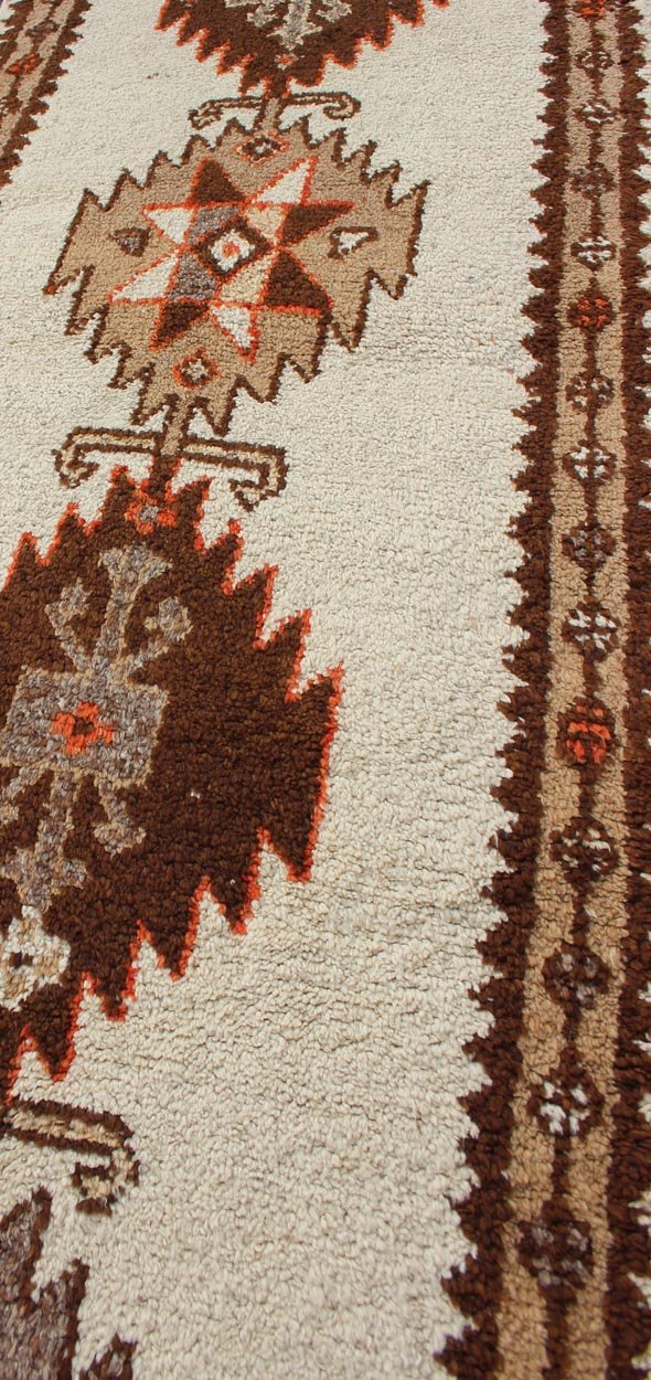 Brown, Black, Salmon taupe, gray and cream tribal design Turkish vintage Tulu runner Vintage rug EN - 176273, country of origin / type: Turkey / Tulu, circa 1960. Vintage Moroccan Runner, Vintage Tulu Runner, Geometric Runner This unique T... - Keivan Woven ArtsEN - 176268 - 10982Rug
