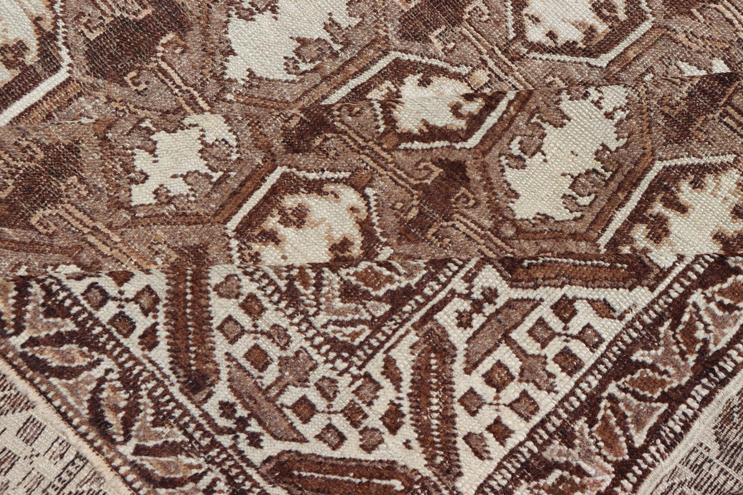Antique Turkish Rug with Organic Motifs in Brown and Earth Tone Colors kwarugs Turkish antique carpet from Turkey with sub - geometric pattern in shades of brown, rug en - 176556, country of origin / type: Turkey / Oushak, circa 1910 Antique Tur... - Keivan Woven ArtsEN - 176556 - 11243Rug