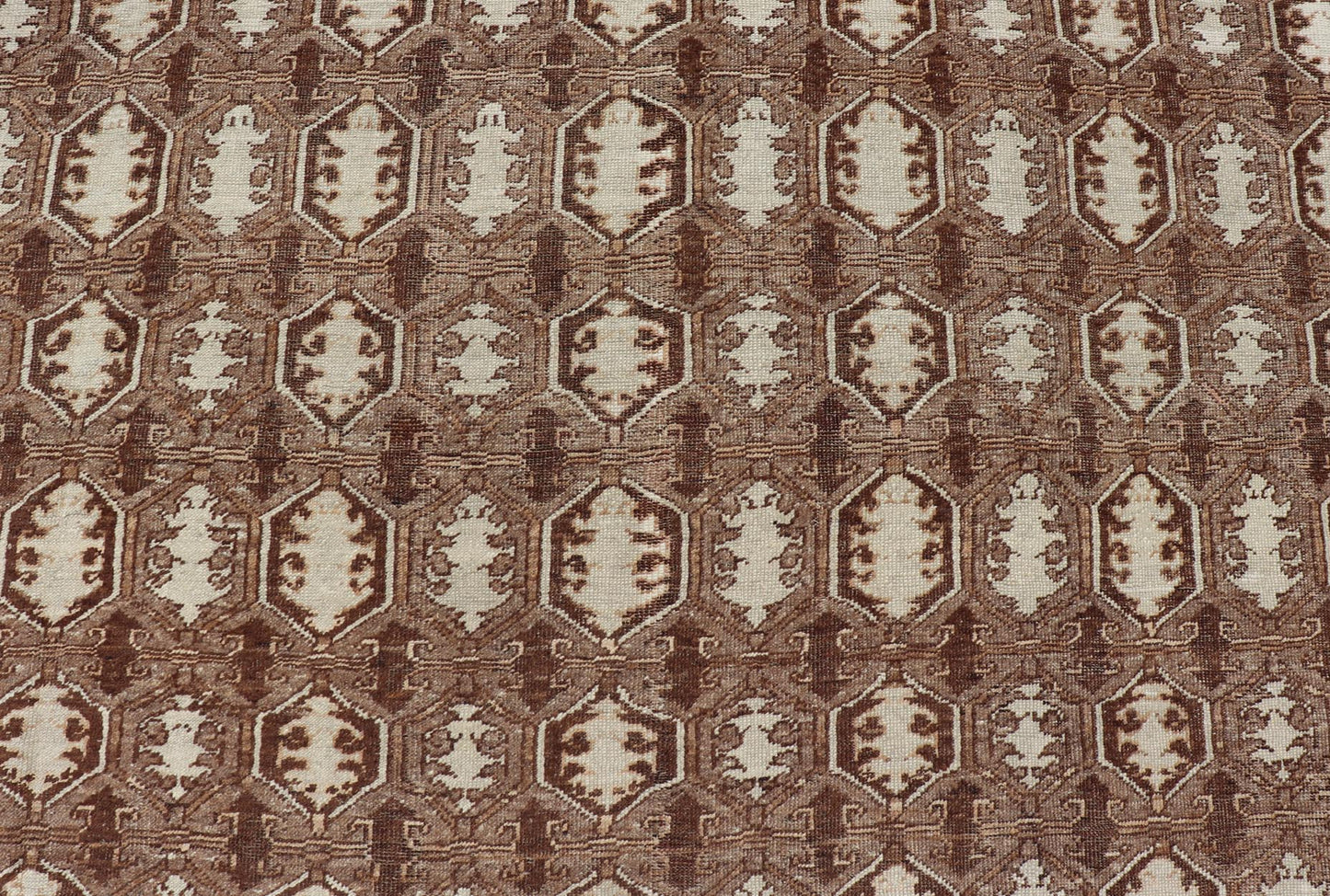 Antique Turkish Rug with Organic Motifs in Brown and Earth Tone Colors kwarugs Turkish antique carpet from Turkey with sub - geometric pattern in shades of brown, rug en - 176556, country of origin / type: Turkey / Oushak, circa 1910 Antique Tur... - Keivan Woven ArtsEN - 176556 - 11243Rug