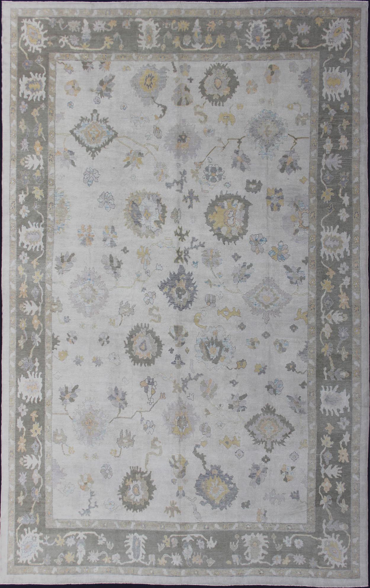 Turkish Oushak Rug with Neutral Color Palette and All - Over Flower Design Turkish Oushak Rug with Neutral Color Palette and All - Over Flower Design, rug en - 176598, country of origin / type: Turkey / Oushak This traditional Oushak rug from ... - Keivan Woven ArtsEN - 176598 - 11209Rug