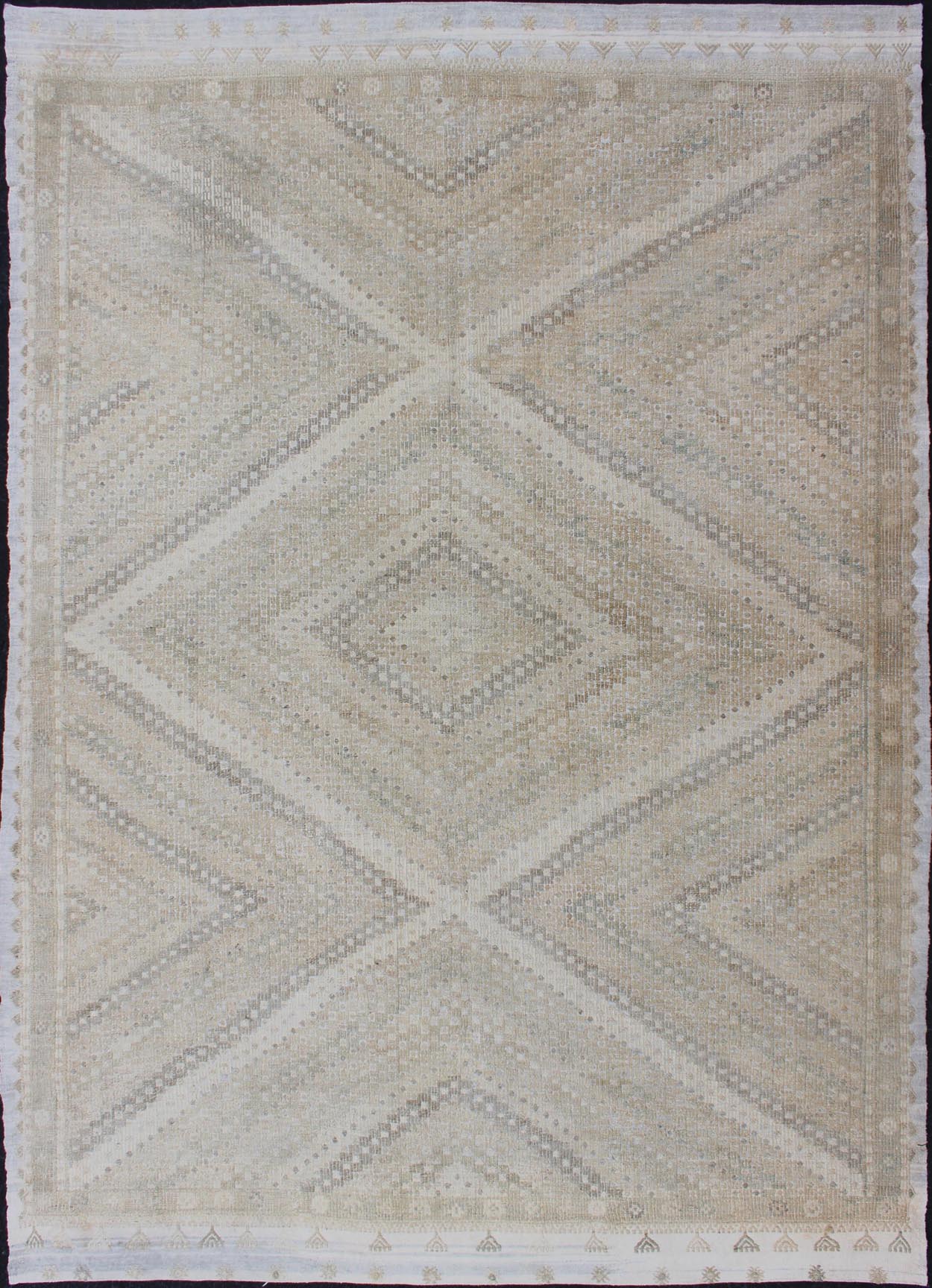 Tan, Taupe, Gray Vintage Turkish Embroidered Rug with Geometric Diamond Design. Embroidered vintage Flat Weave rug from Turkey in shades of tan, taupe, Gray cream and neutrals with geometric pattern, Keivan Woven Arts / rug EN - 176959, country of or... - Keivan Woven ArtsEN - 176959 - 11960Rug
