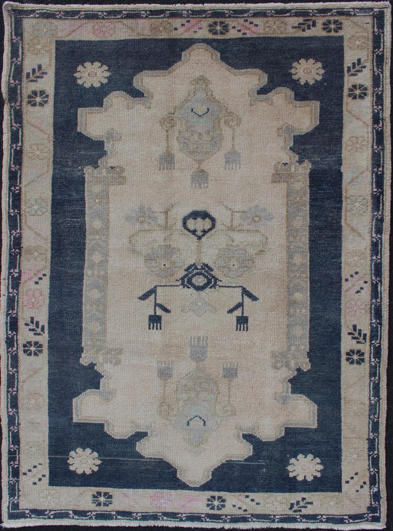 Blue and Cream Medallion Vintage Turkish Hand Knotted Oushak Rug With Tribal Geometric Design Tribal Geometric Medallion design Turkish vintage Oushak in blue and cream, Keivan Woven Arts / rug EN - 176963, country of origin / type: Turkey / Ousha... - Keivan Woven ArtsEN - 176963 - 11819Rug