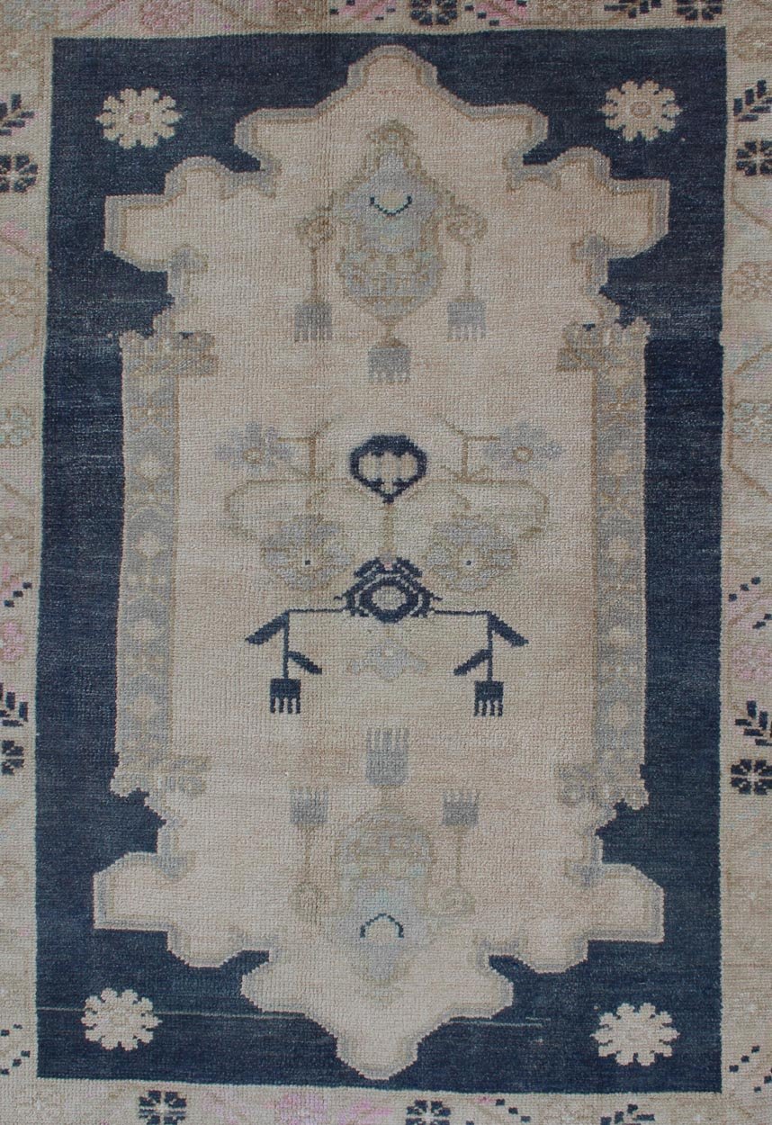 Blue and Cream Medallion Vintage Turkish Hand Knotted Oushak Rug With Tribal Geometric Design Tribal Geometric Medallion design Turkish vintage Oushak in blue and cream, Keivan Woven Arts / rug EN - 176963, country of origin / type: Turkey / Ousha... - Keivan Woven ArtsEN - 176963 - 11819Rug