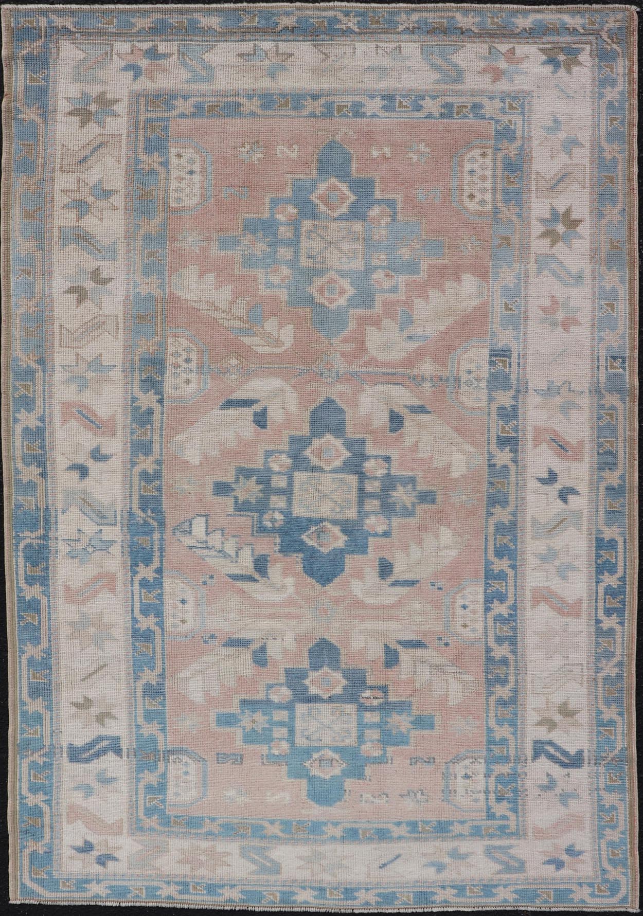 Turkish Oushak Vintage Carpet with Tri Medallion Design. Turkish Oushak Vintage Carpet from Turkey a variety of blue, salmon, beige and natural tones. Keivan Woven Arts / rug EN - 178331, country of origin / type: Turkey / Oushak, circa 1940 Measu... - Keivan Woven ArtsEN - 178331 - 23625Rug