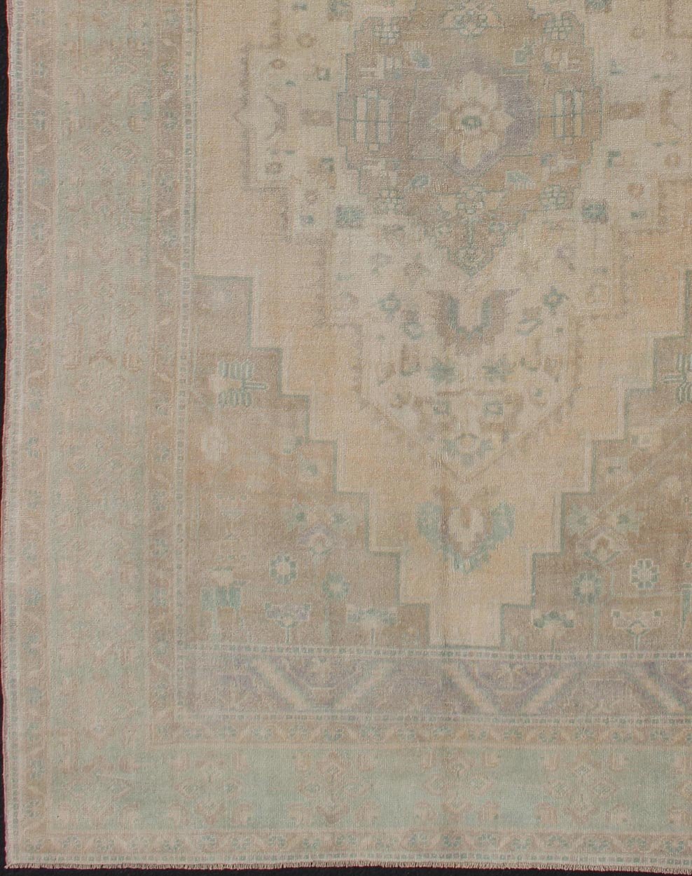Faded Turkish Hand Knotted Oushak With Medallion With Muted Colors of Tan, Muted Light Peach Faded vintage Turkish Oushak Medallion rug in taupe, tan and light peach, kwarugs / EN - 179139, country of origin / type: Turkey / Oushak, circa mid - 20th... - Keivan Woven ArtsEN - 179139 - 11986Rug