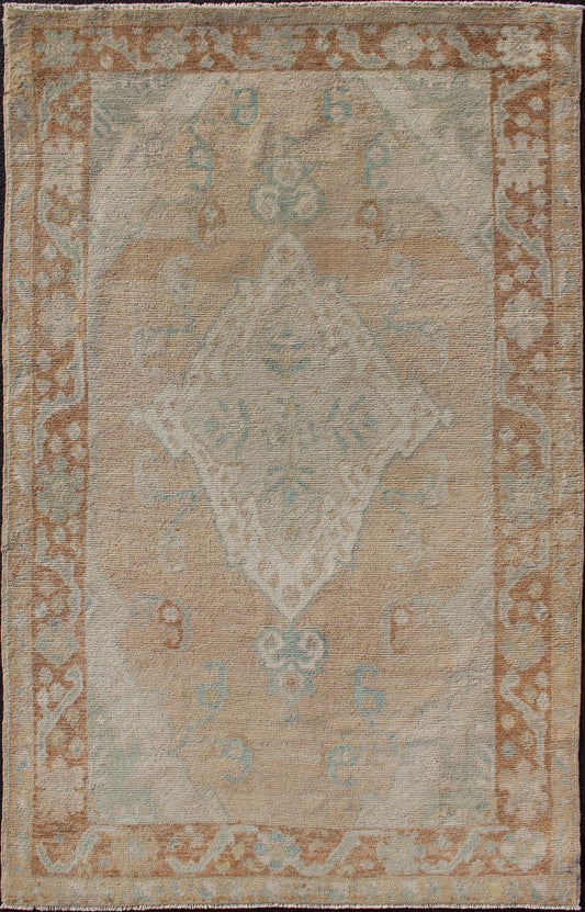 Muted Colored Turkish Oushak Rug is Subdued Medallion Design Nice Vintage Turkish Oushak rug wit an understated medallion with flowers and geometric motifs, rug EN - 179557, country of origin / type: Turkey / Oushak, circa 1940 This magnifice... - Keivan Woven ArtsEN - 179557 - 12411Rug