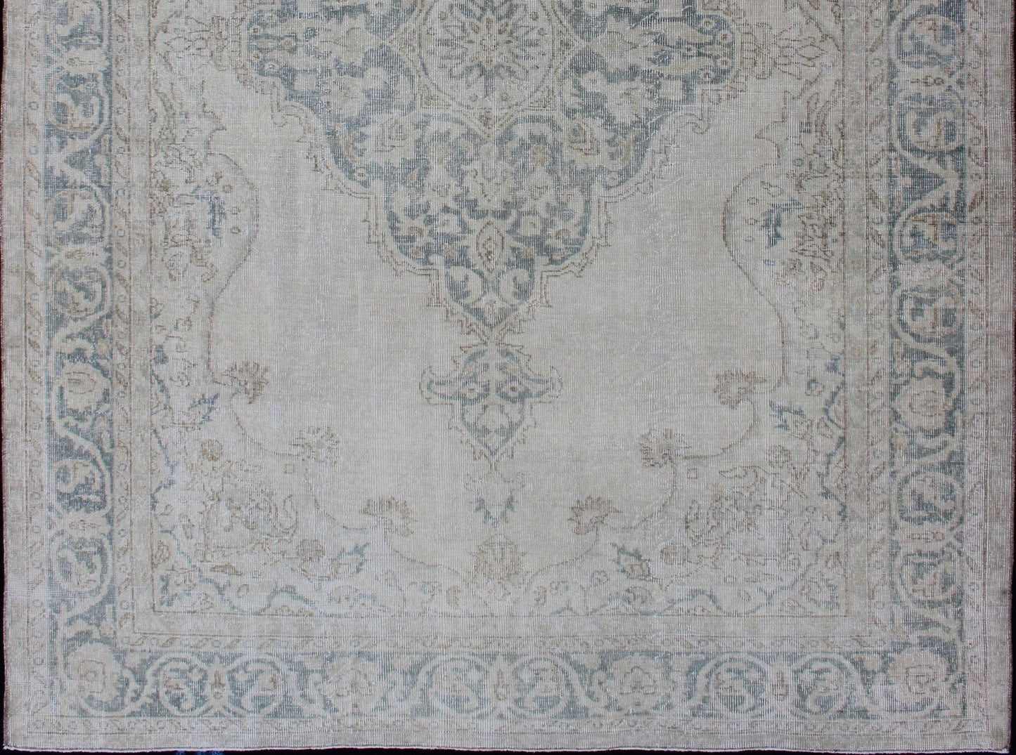 Medallion Distressed Oushak Turkey in Cream and Stone Blue Taupe, cream and blue Oushak rug vintage from Turkey with medallion design of etched motifs, rug EN - 179688, country of origin / type: Turkey / Oushak, circa 1950. This striking v... - Keivan Woven ArtsEN - 179688 - 12791Rug