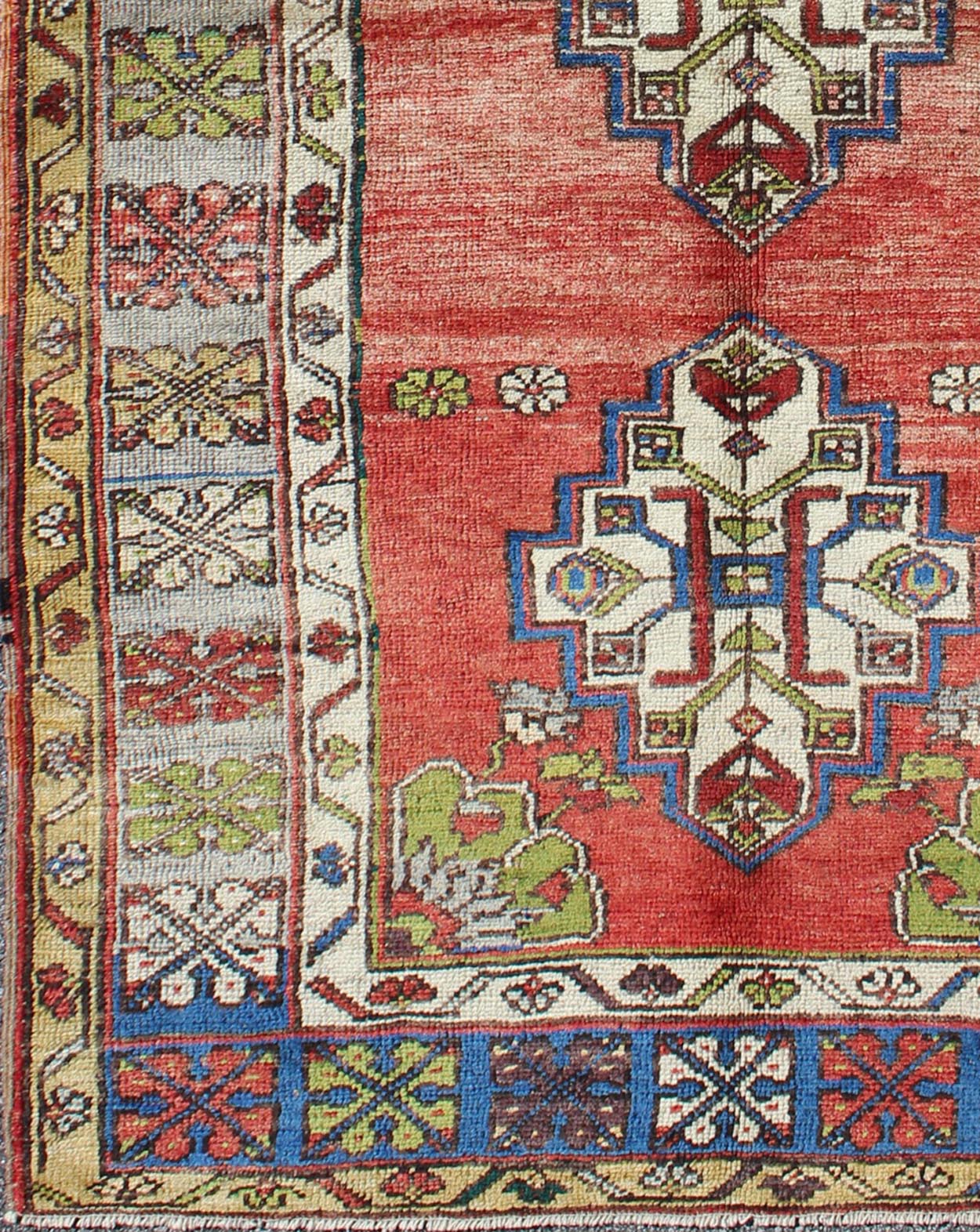 Green, blue and red vintage Turkish Oushak rug with three geometric medallions, rug en - 183, country of origin / type: Turkey / Oushak, circa 1940. This vintage Turkish Oushak gallery rug (circa mid - 20th century) features a unique blend of colors... - Keivan Woven ArtsEN - 183 - 5416Rug