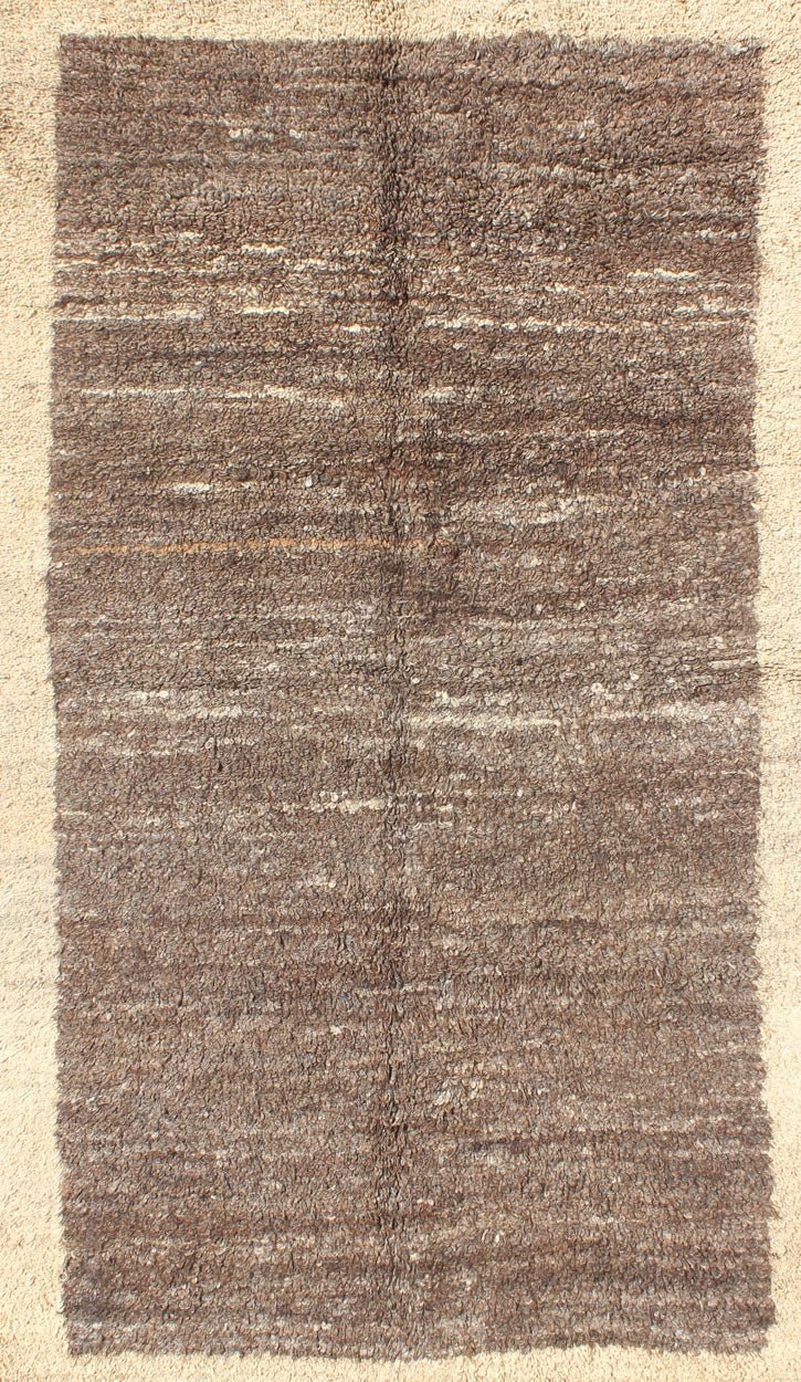 Modern & Minimalist Design Turkish Vintage Tulu Rug in Light Taupe and Brown. Vintage Tulu Turkish rug in Minimalist design and modern design with solid brown field rug EN - 3301. Keivan Woven Arts / country of origin / type: Turkey / Tulu, circa ... - Keivan Woven ArtsEN - 3301 - 5478Rug