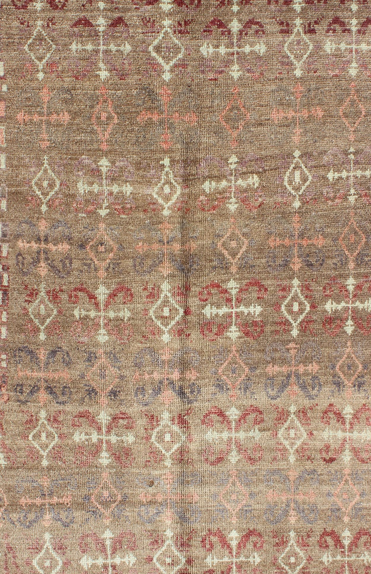 Vintage Turkish Carpet with All - Over Design Set on Light Taupe Field Turkish Carpet with All - Over Design Set on Light Taupe Field rug/en - 601 origin/turkey kwarugs The design of this beautiful vintage Turkish rug from mid - 20th century Turk... - Keivan Woven ArtsEN - 601 - 4426Rug