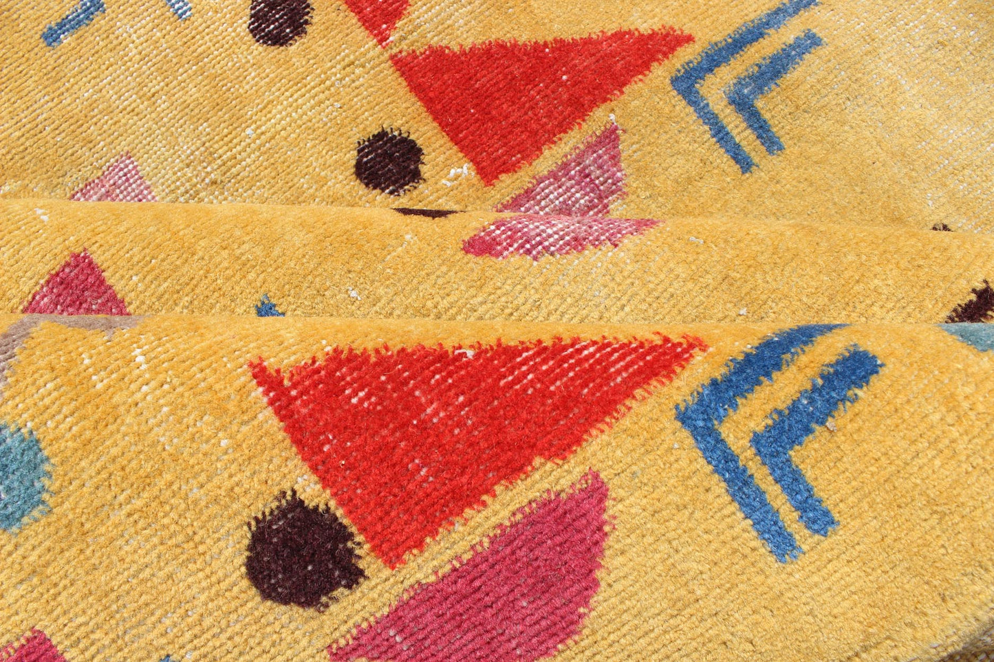 Mid - Century Modern Turkish Rug, Vintage Modern Design Carpet in Yellow Color. This finely composed Mid - Century Modern rug features a symmetric geometric design with various shapes, composed in vivid shades of yellow, red, green, blue and brown, ... - Keivan Woven ArtsEN - 627 - 4852Rug