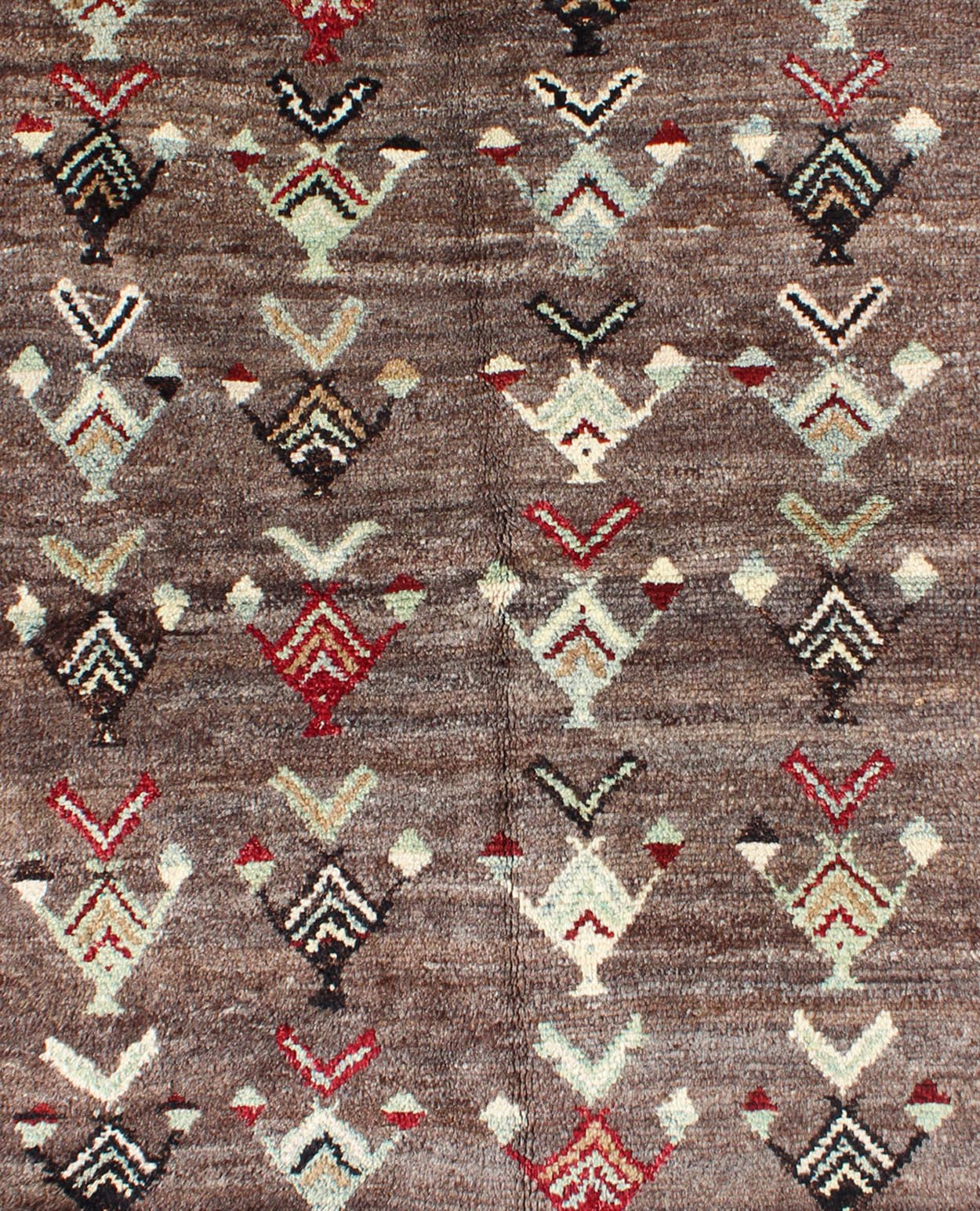 Tribal Arrow Design Tulu Vintage Rug from Turkey in Brown, Red, Mint Green kwarugs Tribal Arrow design Tulu vintage rug from Turkey in brown, red, mint green, rug en - 644, country of origin / type: Turkey / Oushak, circa 1940 This vintage... - Keivan Woven ArtsEN - 644 - 5422Rug