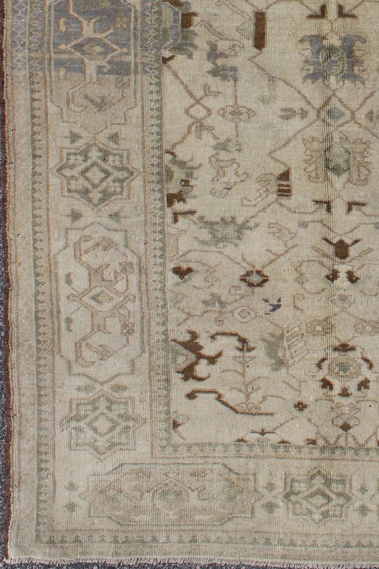 Vintage Turkish Oushak Rug with All - Over Sub - Geometric and Tribal Design, rug en - 859, country of origin / type: Turkey / Oushak, circa mid - 20th century This vintage Turkish Oushak carpet (circa mid - 20th century) features an all - over design of su... - Keivan Woven ArtsEN - 859 - 6342Rug