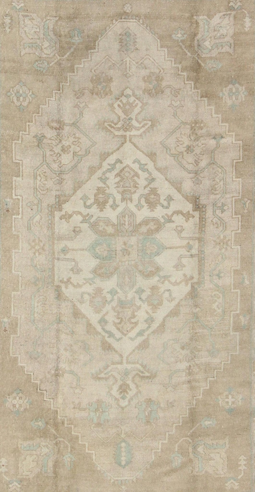 Turkish Vintage Oushak Medallion Rug With Muted Colors in Earth Tones. Keivan Woven Arts / rug EN - 951, country of origin / type: Turkey / Oushak, circa 1950. Measures: 6'9 x 10'5. This striking vintage Turkish Oushak rug bears an cream - colored bo... - Keivan Woven ArtsEN - 951 - 4874Rug