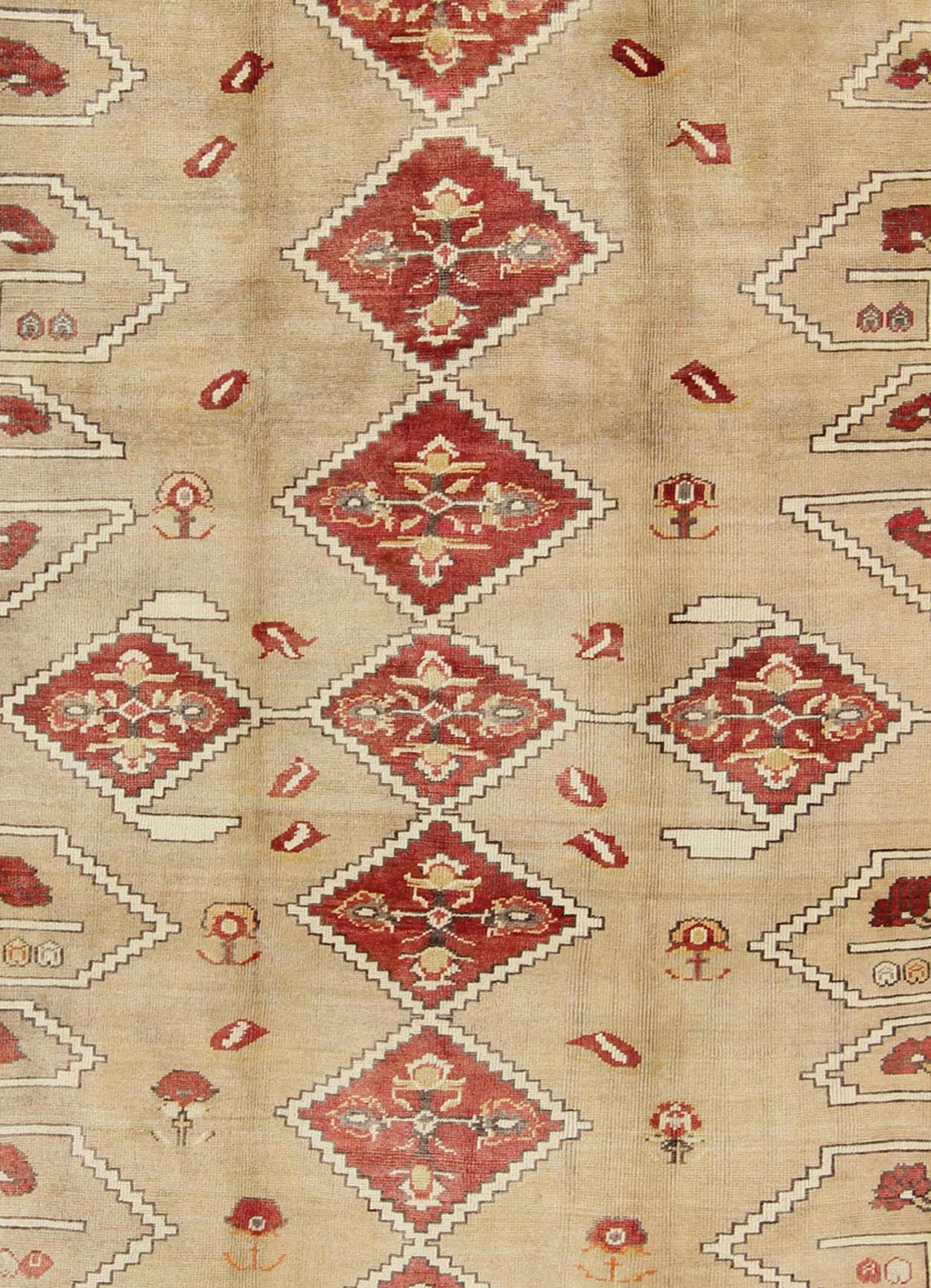 Diamond Medallion Vintage Turkish Oushak Rug in Red, Brown and Cream kwarugs Diamond Medallion vintage Turkish Oushak rug in red, brown and cream, rug enc - 92975, country of origin / type: Turkey / Oushak, circa 1940 This vintage Oushak ca... - Keivan Woven ArtsENC - 92975 - 1002Rug
