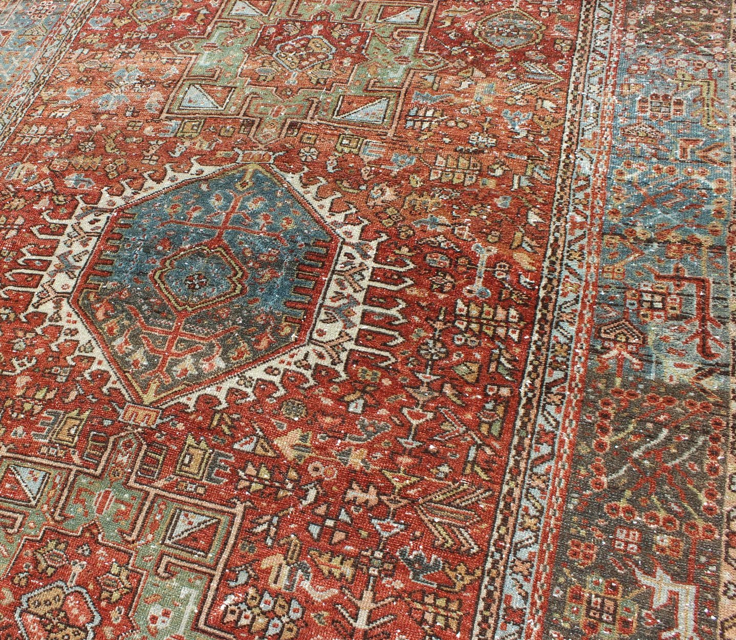 Karadjeh rug vintage Persian with Ornate and Intricate design of Medallions and geometric motifs, rug gng - 4765, country of origin / type: Iran / Karadjeh, circa 1930 Karadjeh rug vintage Persian with Ornate and Intricate design of Medallions and... - Keivan Woven ArtsGNG - 4765 - 9942Rug