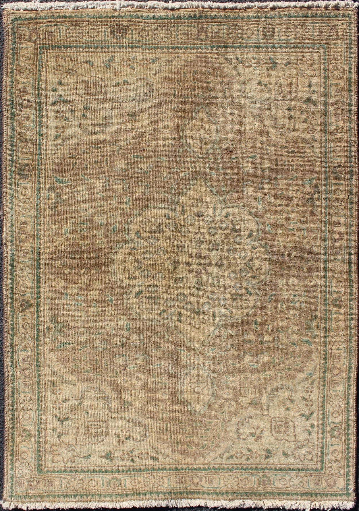 Keivan Woven Arts, H - 102 - 38, 1950s Semi Antique Tabriz Rug. Medallion style Tabriz Persian vintage rug with swirling garden pattern, rug h - 102 - 38, country of origin / type: Iran / Tabriz, circa 1950 This spectacular Persian Tabriz bears a magnif... - Keivan Woven ArtsH - 102 - 38 - 1780Rug